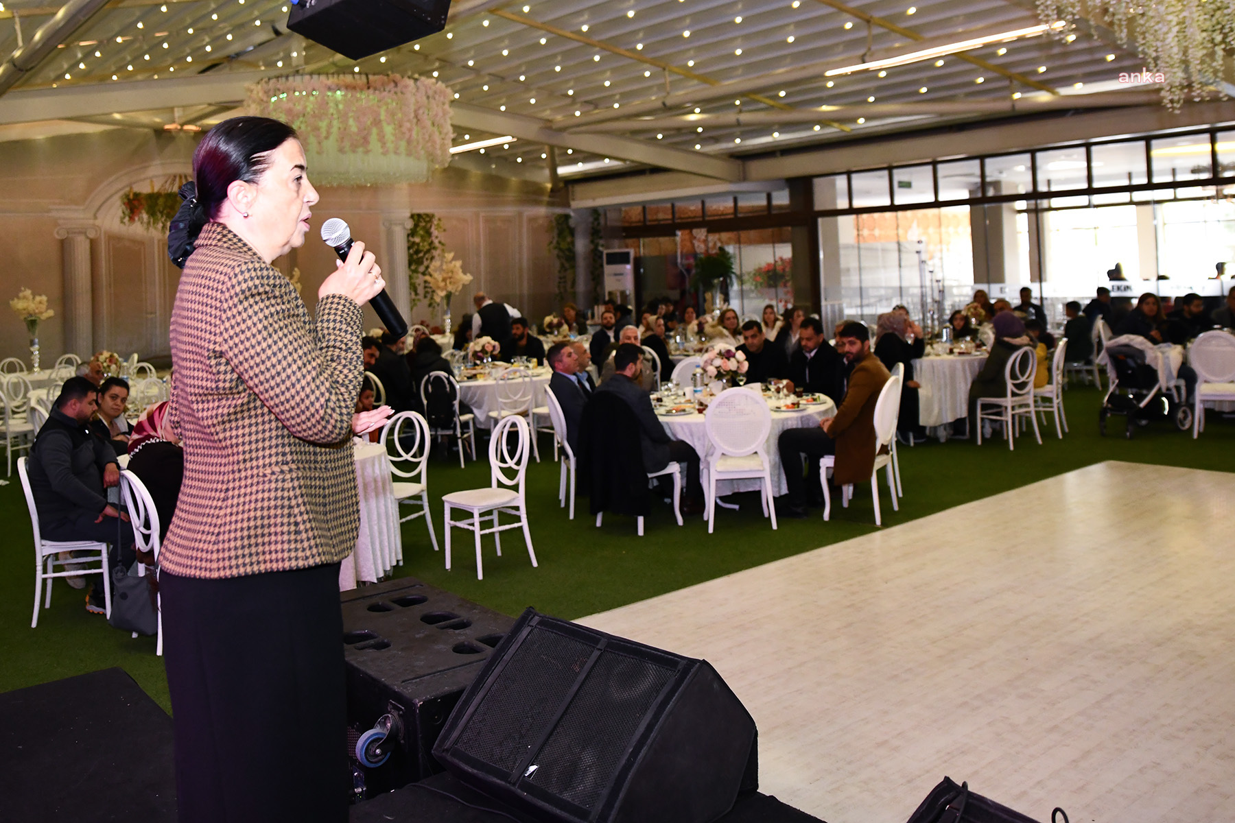 TEPEBAŞI BELEDİYESİ, DEPREMZEDE MİSAFİRLERİ İÇİN KAHVALTI PROGRAMI DÜZENLEDİ