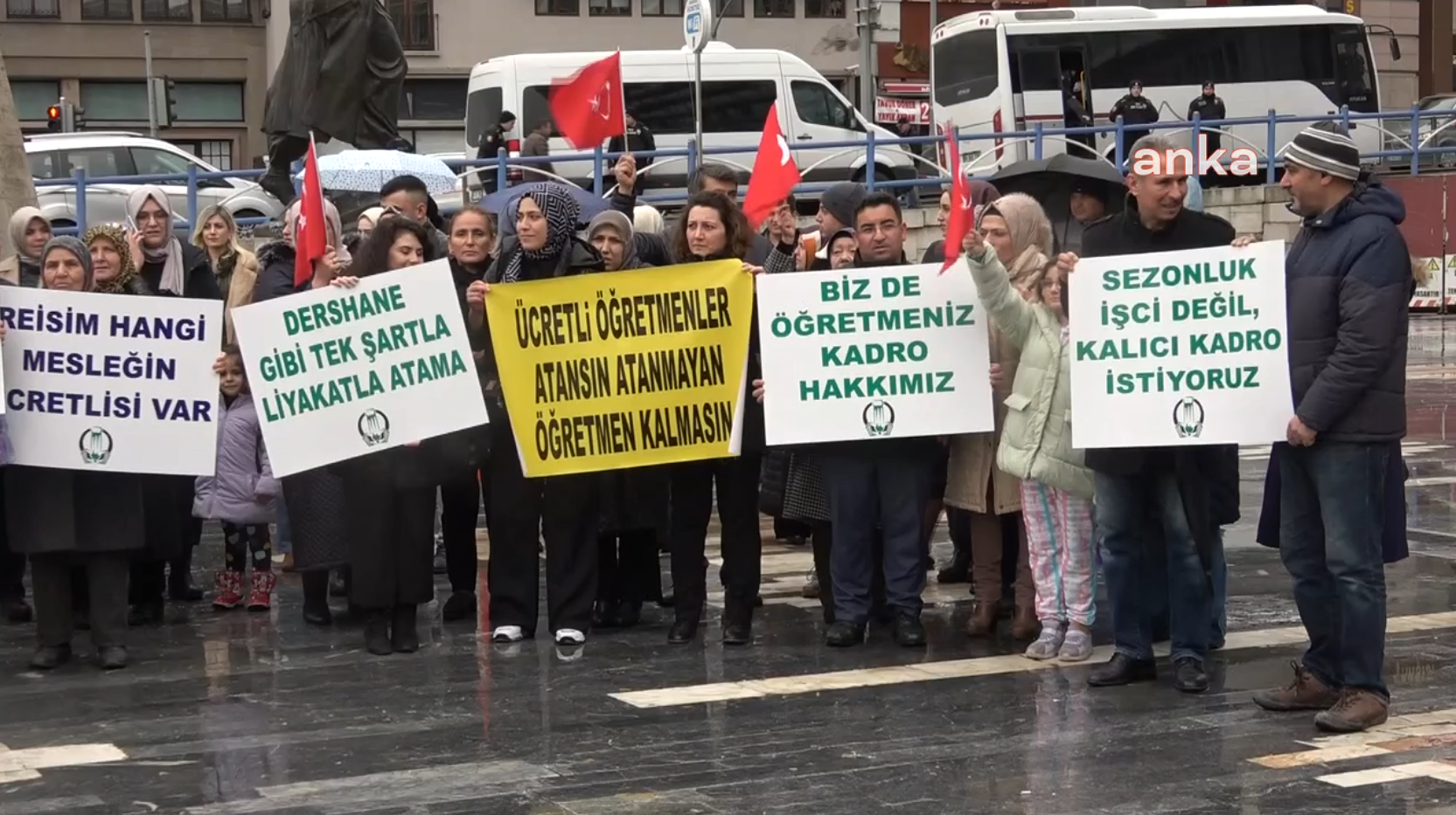 AYDIN BÜYÜKŞEHİR BELEDİYESİ, KUŞADASI’NDA YOL YAPIM ÇALIŞMALARINA DEVAM EDİYOR