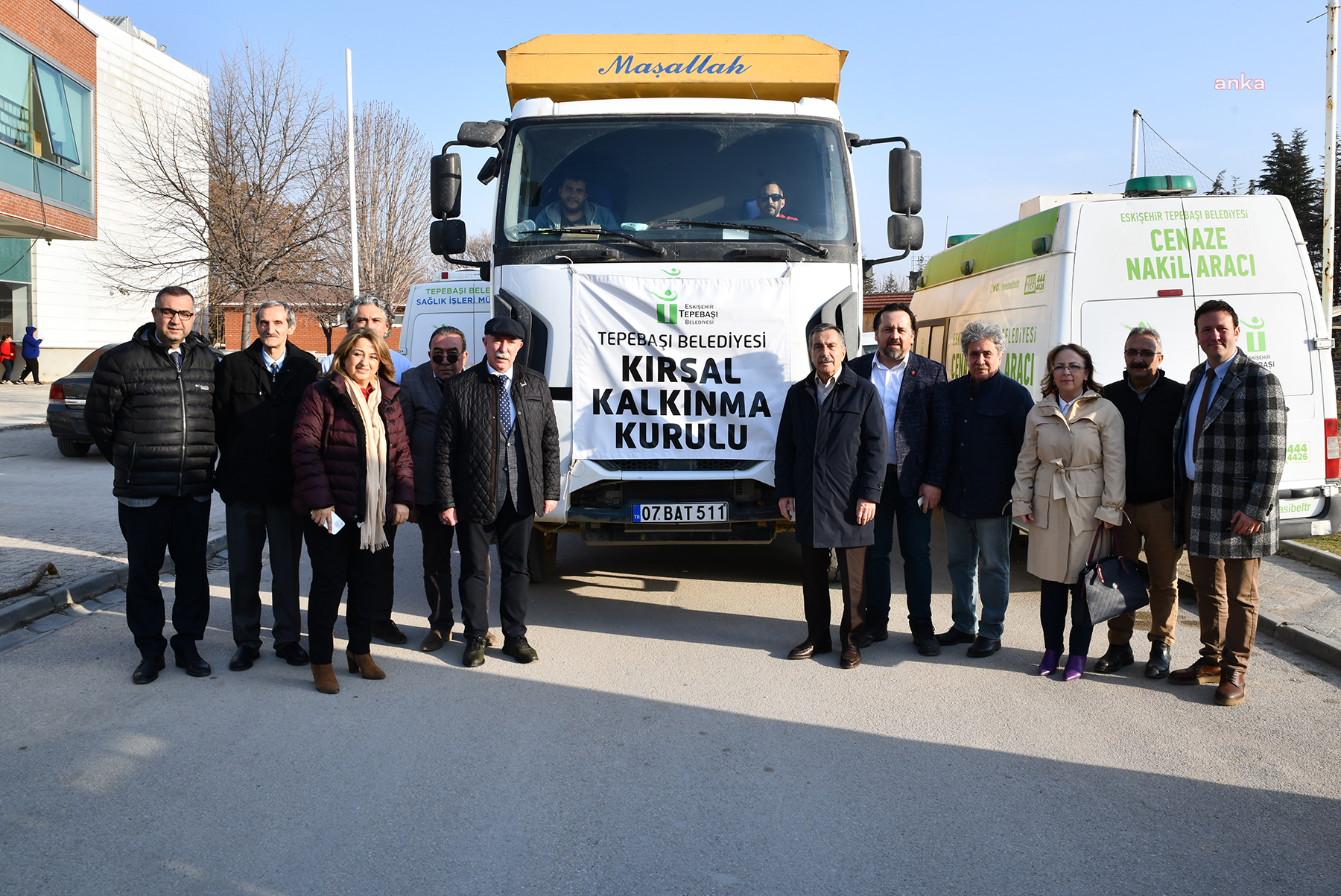 TEPEBAŞI BELEDİYESİ'NİN 16 TON YEM DESTEĞİ HATAYLI BESİCİLERE ULAŞTI