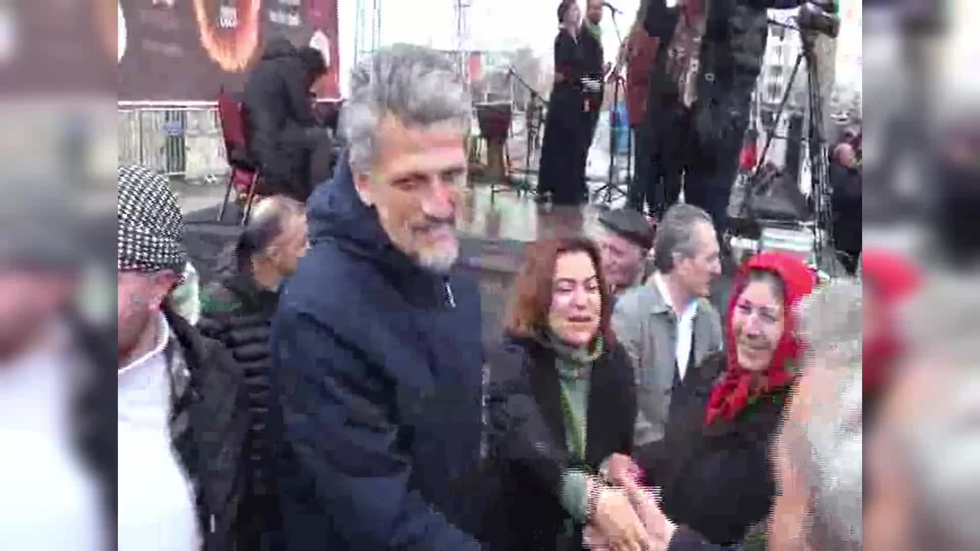 GARO PAYLAN, KARS'TA NEVRUZ KUTLAMASINA KATILDI: "BU KARANLIK DÜZEN BİTECEK, DEVRAN DÖNECEK VE 40 GÜN 40 GECE HALAY ÇEKECEĞİZ"