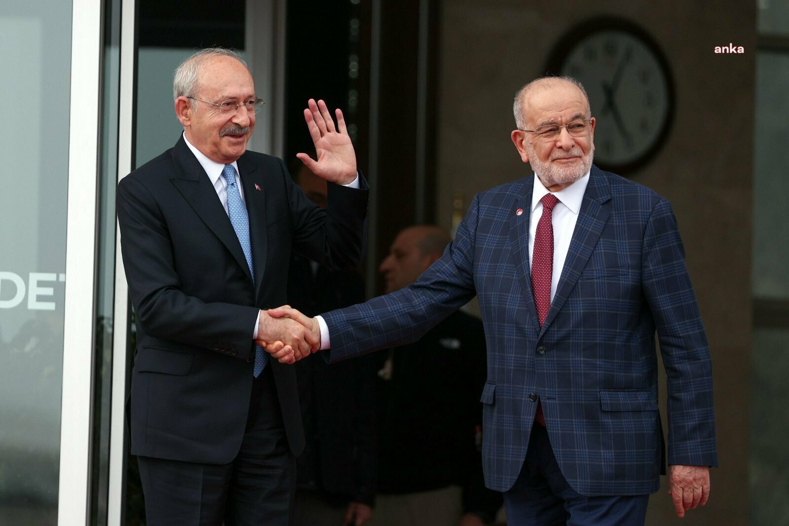 KARAMOLLAOĞLU’NDAN KILIÇDAROĞLU’NA DESTEK: MUHAFAZAKARLAR İÇİN ENDİŞEYE MAHAL YOK! BİZ VARIZ, BİRLİKTE BAŞARACAĞIZ