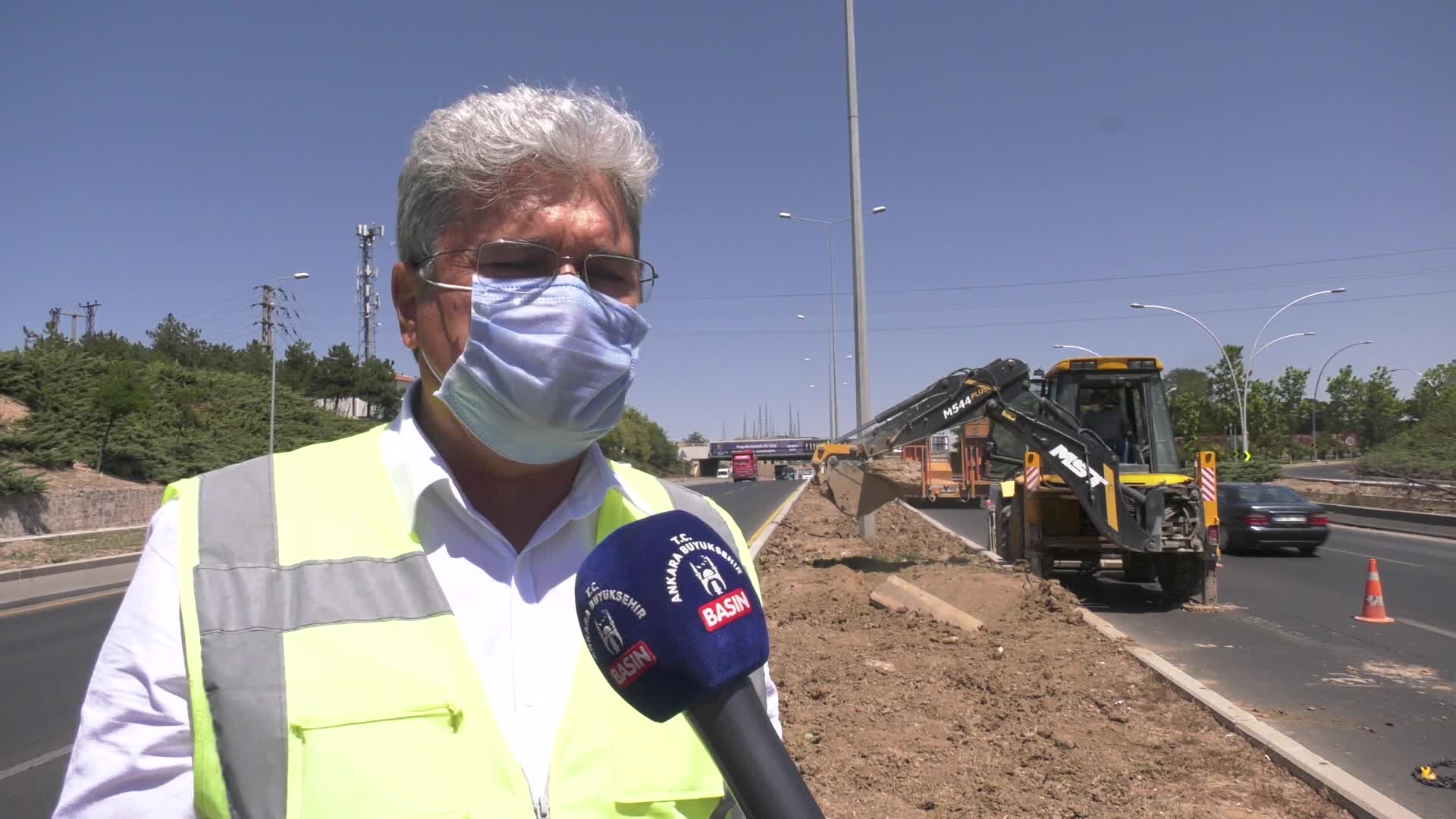 "BAŞKENT'TE AĞAÇLARIN KURUMA NEDENİ SUSUZLUK DEĞİL ALTINDAKİ BETON"