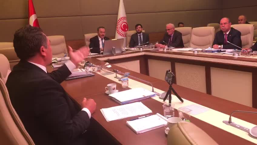 CHP'Lİ ALBAN, TBMM DEPREM ARAŞTIRMA KOMİSYONU'NDA AFAD YÖNETİMİNİ İSTİFAYA ÇAĞIRDI. AFAD BAŞKANI SEZER: "KENDİ ADIMIZA ALDIĞIMIZ ÇOK BÜYÜK DERSLER VAR"