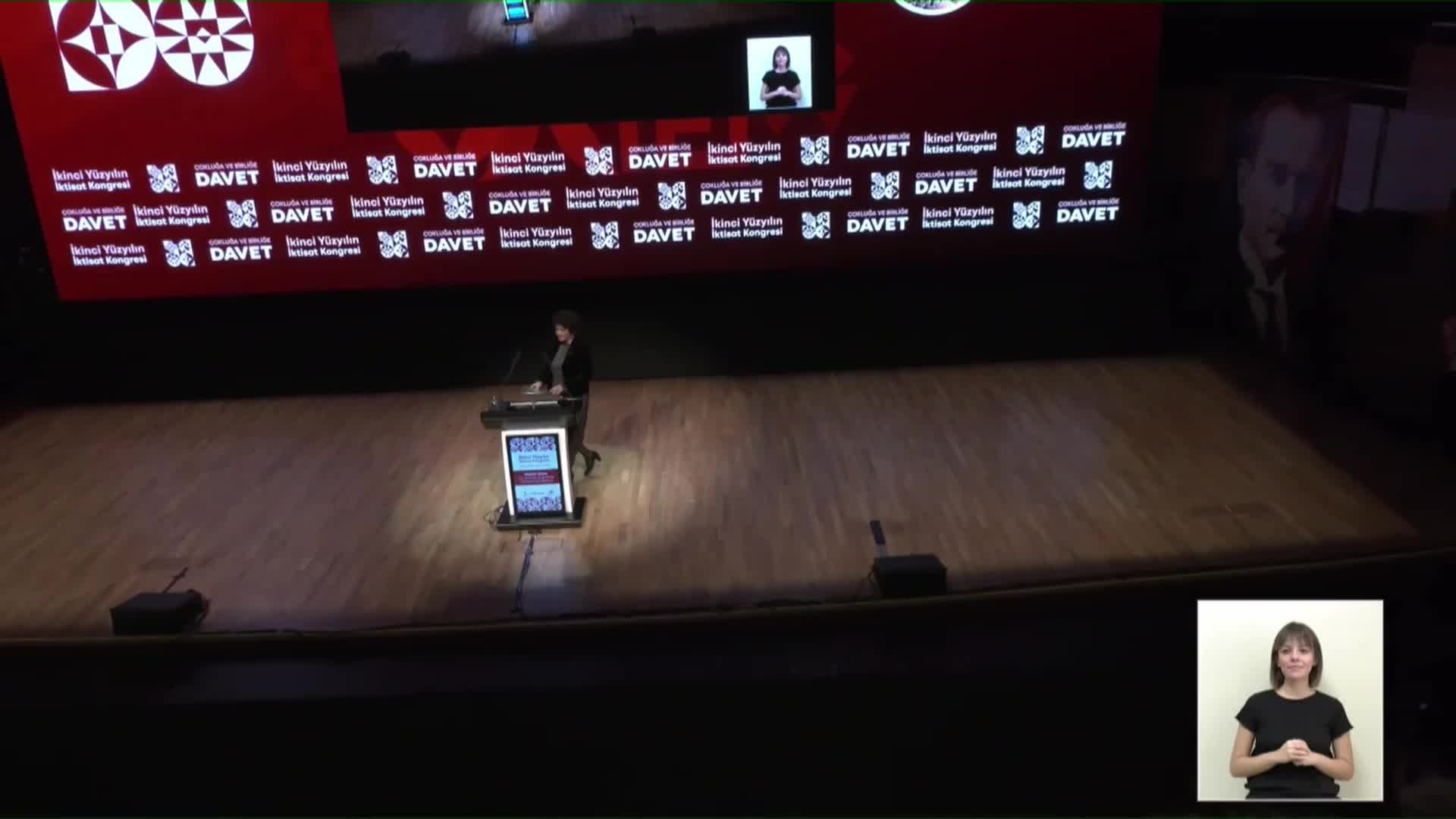 NEPTÜN SOYER: "KOOPERATİFLER; EŞİTLİKÇİ, ADİL, DEMOKRATİK YAPILARIYLA ORTAKLARI İÇİN GÜVENİLİRDİR"