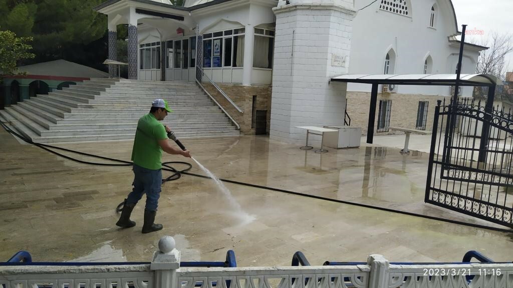 MARMARİS BELEDİYESİ EKİPLERİ RAMAZAN ÖNCESİ CAMİLERDE TEMİZLİK YAPTI