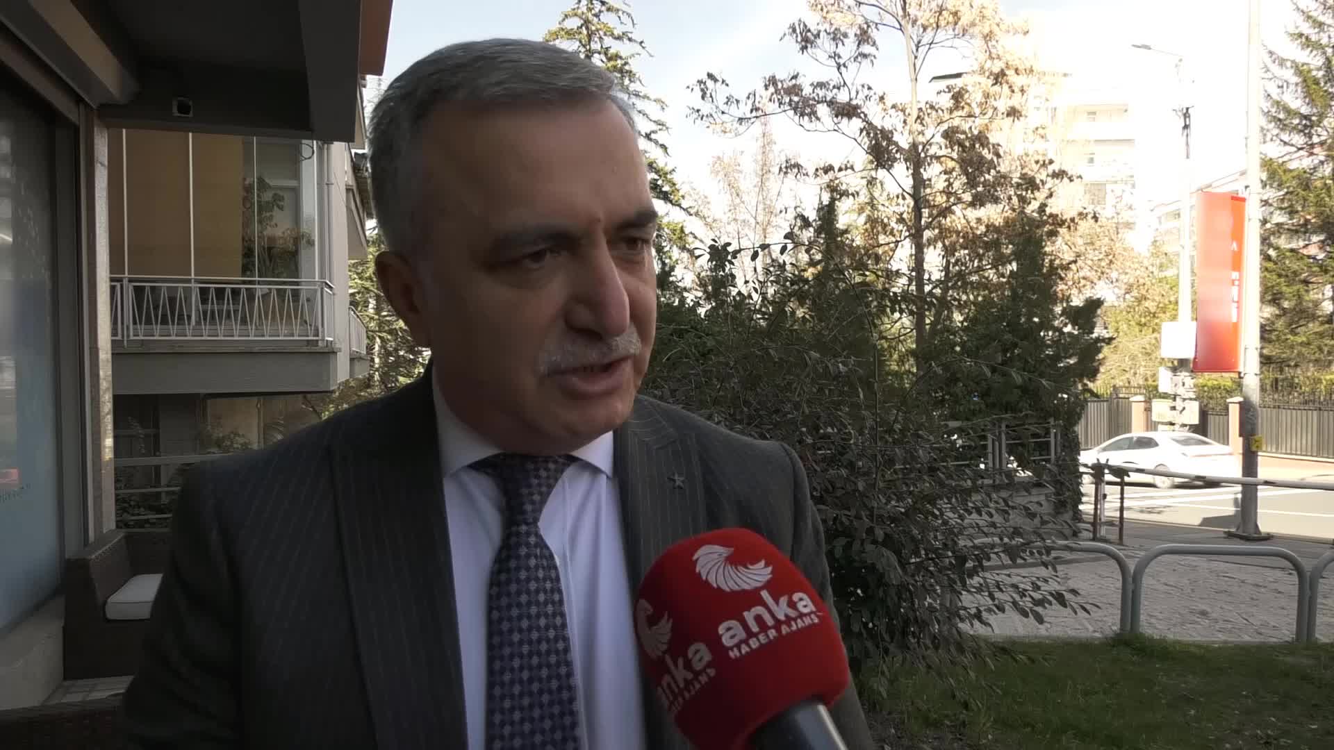 ESKİ TOKAT TİCARET VE SANAYİ ODASI BAŞKANI ALİ ÇELİK: “ÖNCE TİCARETİN DEVAM ETMESİ İÇİN KARAR ALINMALI, AÇIKLANAN DESTEKLERİN HİÇBİR İŞ İNSANININ SIKINTILARINI GİDERECEĞİNİ DÜŞÜNMÜYORUM”