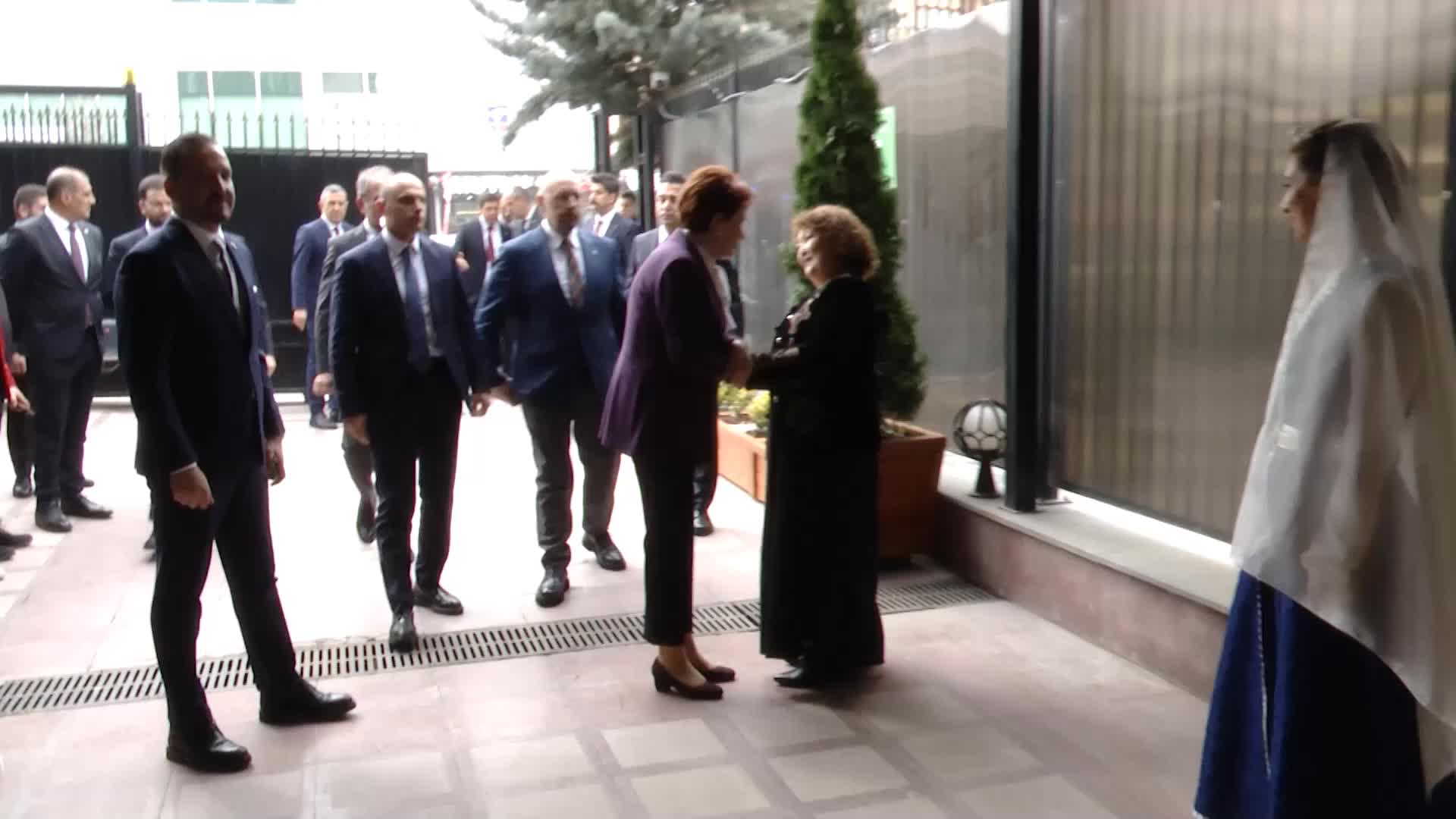 OTAĞ TÜRK DÜNYASI MÜZİK VE DANS TOPLULUĞU’NDAN MERAL AKŞENER'E NEVRUZ ZİYARETİ