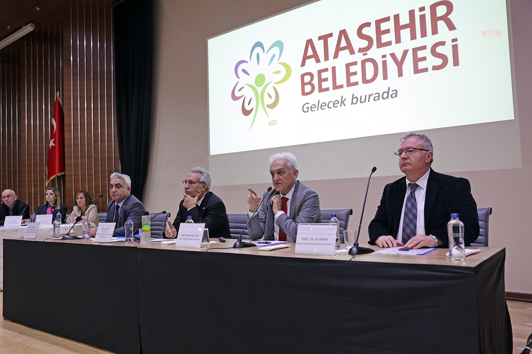ATAŞEHİR’DE ‘DEPREM VE AFETLERE HAZIRLIK’ BİLGİLENDİRME TOPLANTISI DÜZENLENDİ