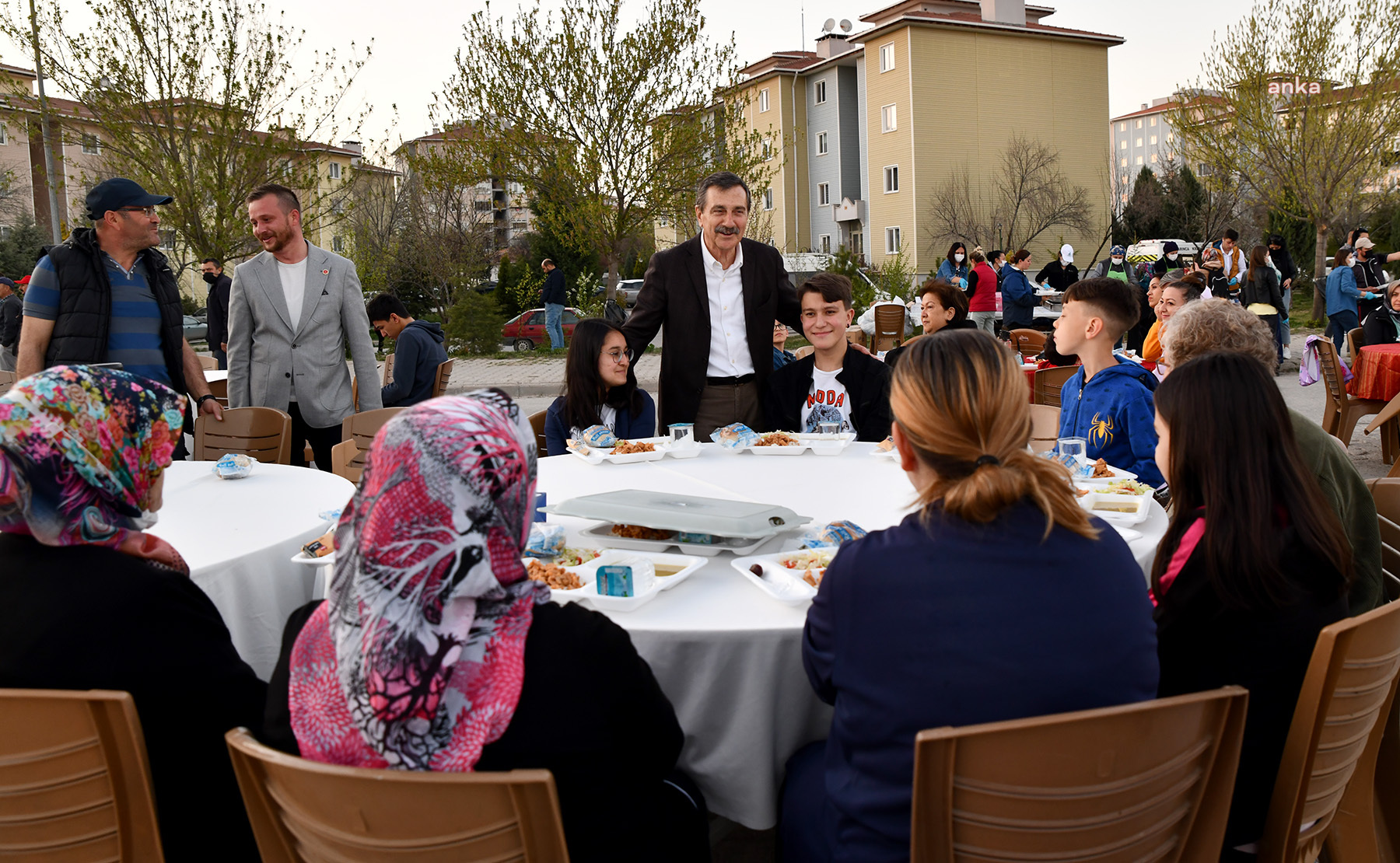 TEPEBAŞI BELEDİYESİ, RAMAZAN AYINDA İHTİYAÇ SAHİBİ YURTTAŞLARA SICAK YEMEK ULAŞTIRACAK