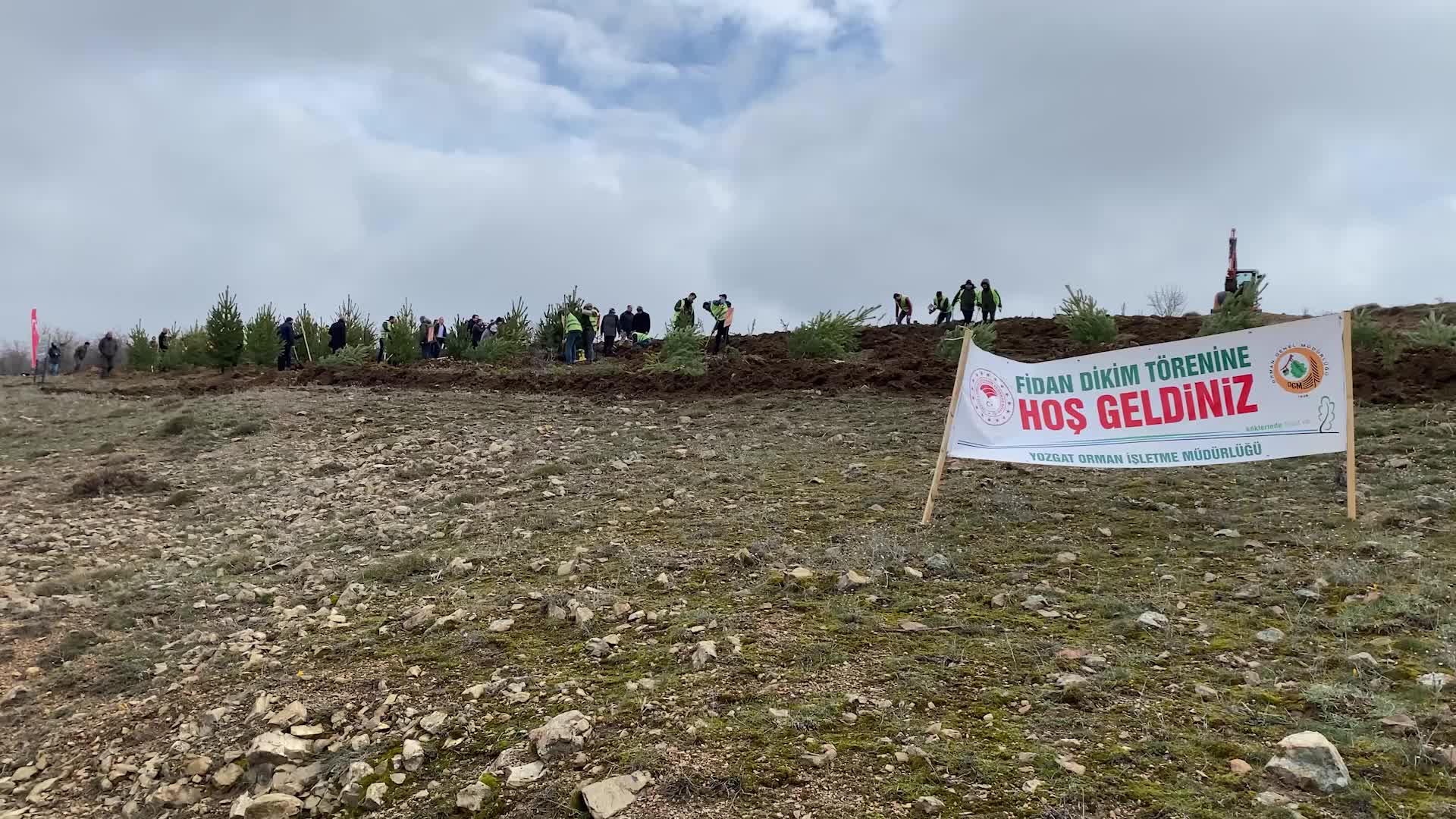 YOZGAT’TA DEPREM ŞEHİTLERİ ORMANI İÇİN FİDAN DİKİLDİ