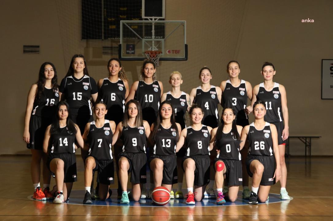 BURHANİYE BELEDİYESPOR KADIN BASKETBOL TAKIMI'NA TARAFTAR DESTEĞİ