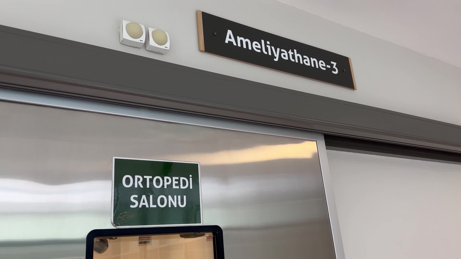 AZ RASTLANAN ‘PİNCKNEY KIRIĞI’, YOZGAT ŞEHİR HASTANESİ'NDE AMELİYAT EDİLDİ