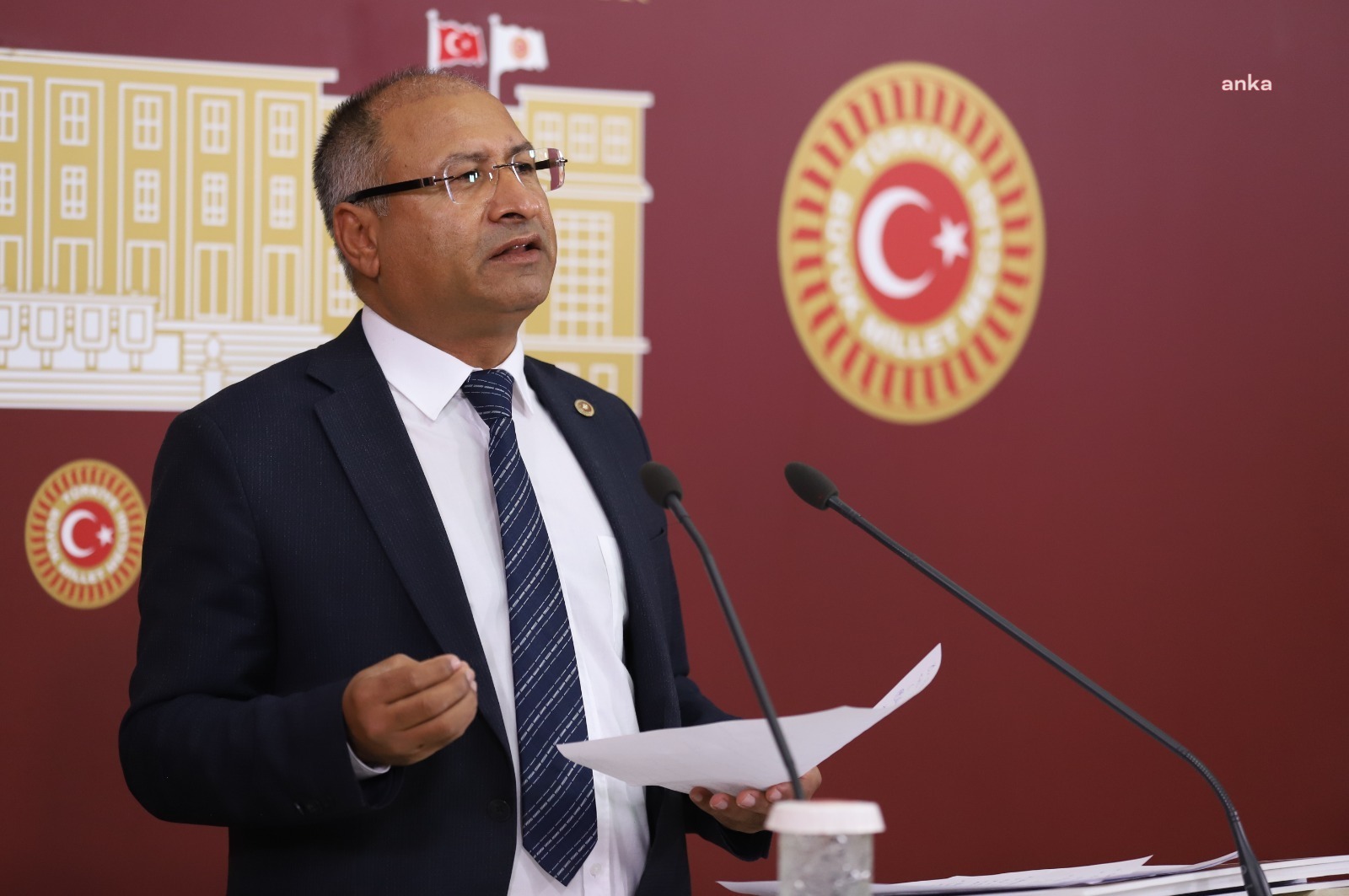 ÖZCAN PURÇU'DAN ENERJİ TASARRUFU İÇİN "ÇALIŞANLARA SIK SIK HATIRLATMA YAPIYORUZ" DİYEN BAKAN NEBATİ'YE: "ÇALIŞANLARI UYARMAK YETMEZ, ENERJİ TEKELLERİNİN ÖNÜNE GEÇMEK GEREKİR"