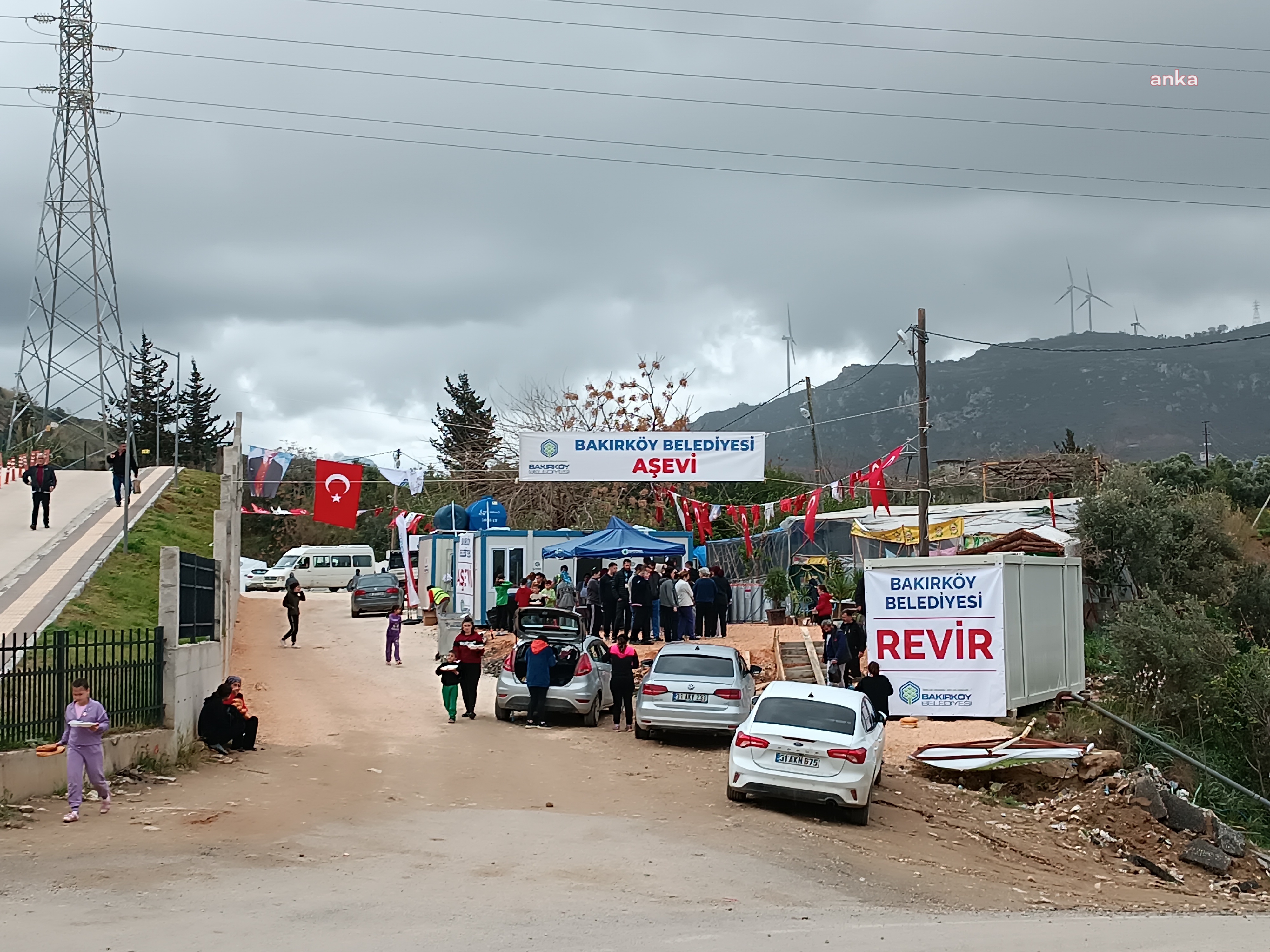 BAKIRKÖY BELEDİYESİ, HATAY SAMANDAĞ'DA HİZMETE DEVAM EDİYOR