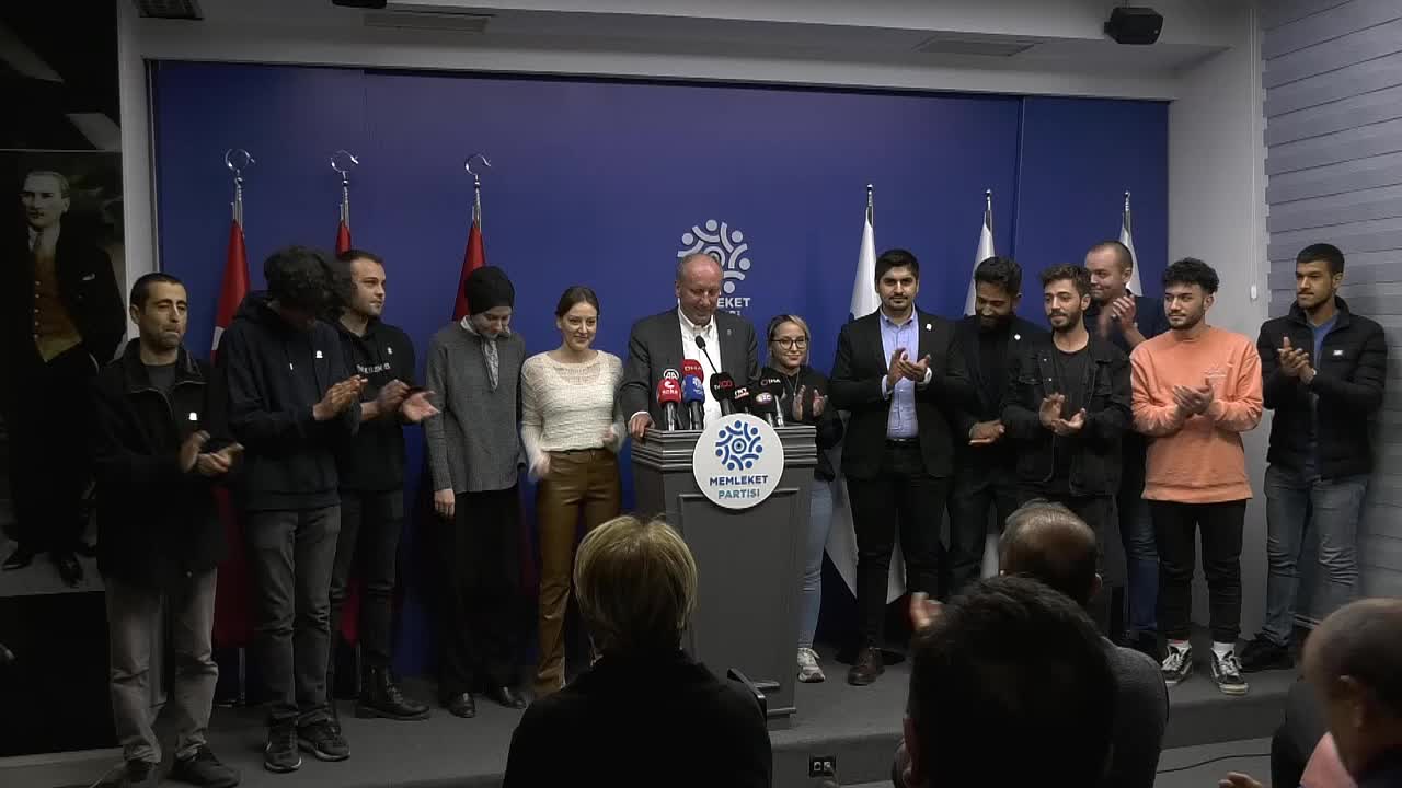 MUHARREM İNCE, CUMHURBAŞKANI ADAYLIĞI İÇİN GEREKEN 100 BİN İMZAYA ULAŞTI