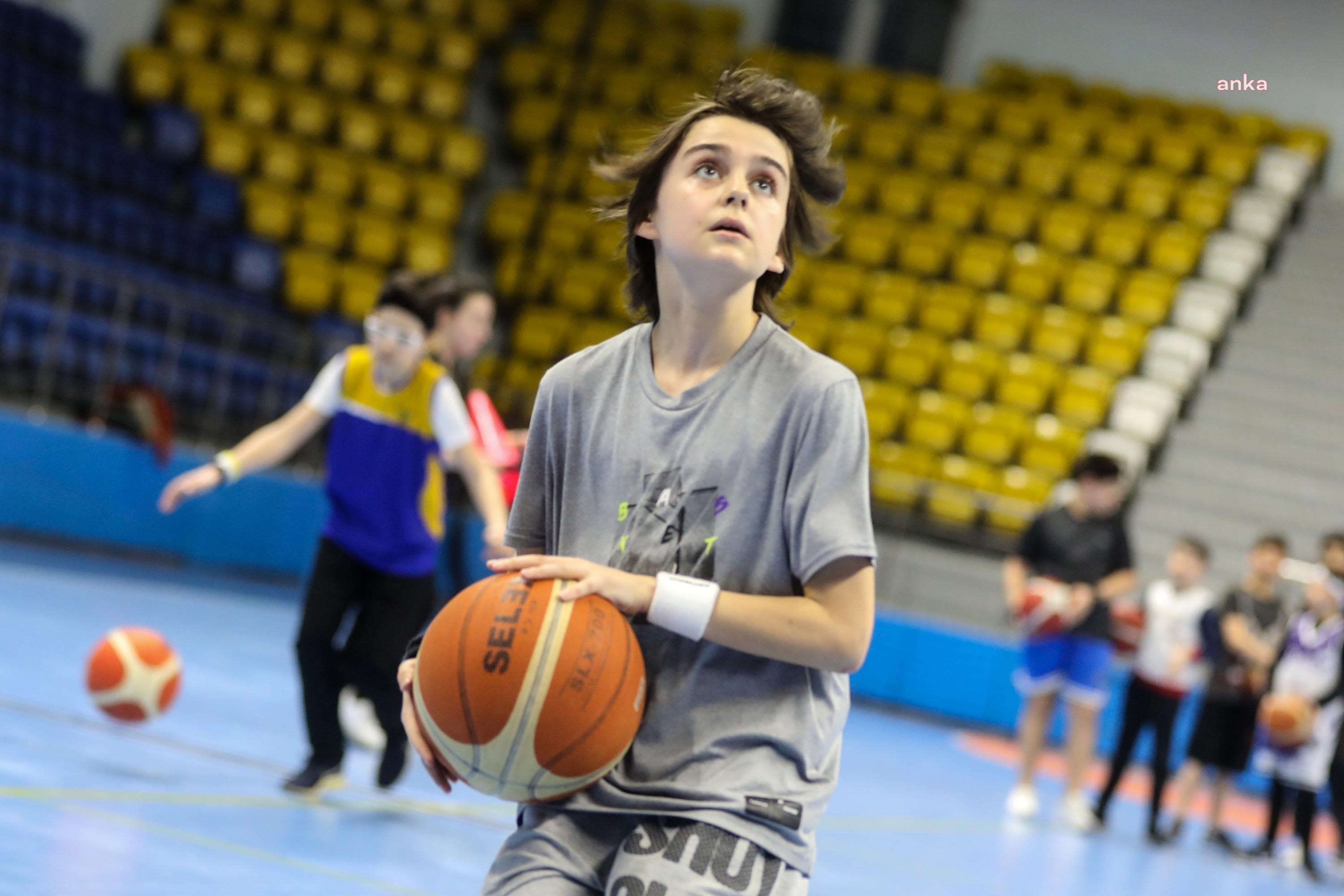 YENİMAHALLE SPOR AKADEMİSİ YENİ ÜYELERİNİ BEKLİYOR