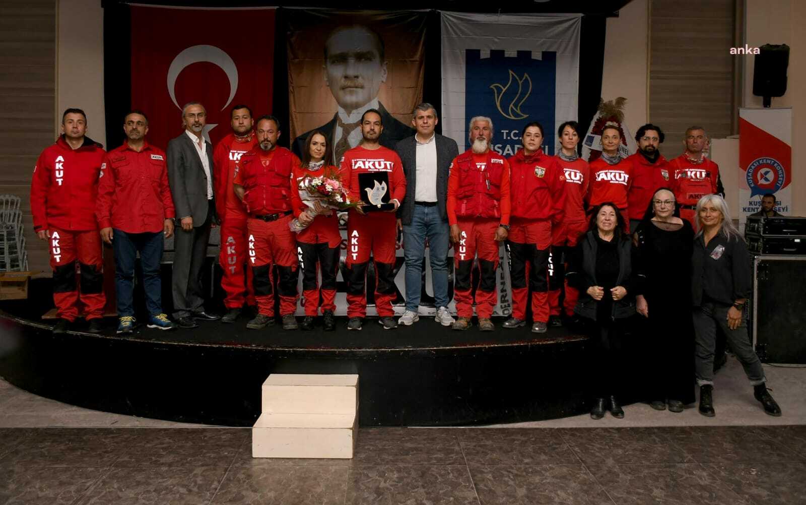 AKUT KUŞADASI EKİBİ, DEPREM BÖLGESİNDE YAŞADIKLARINI ANLATTI