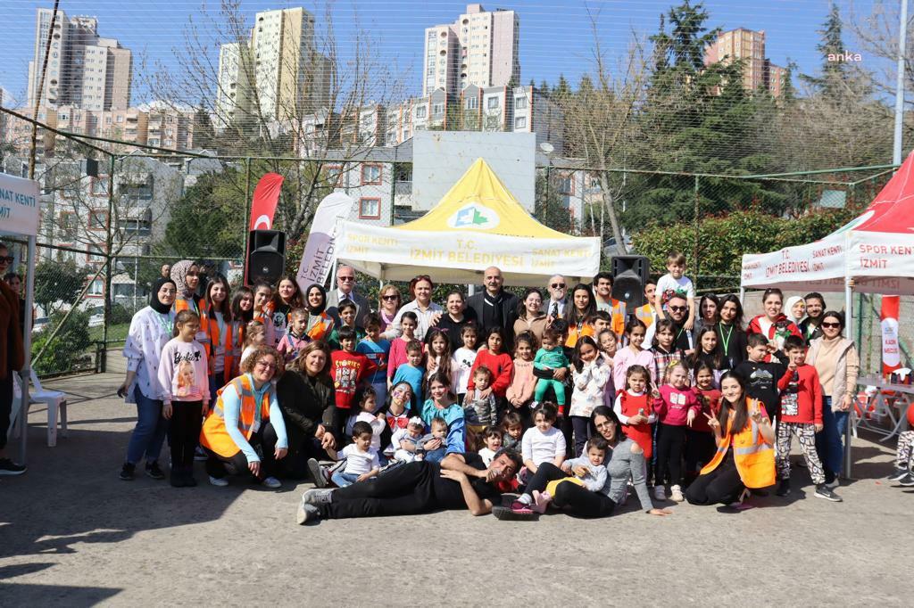 İZMİT BELEDİYESİ’NİN KENT KONSEYİ İŞ BİRLİĞİYLE DÜZENLEDİĞİ ‘ÇOCUKLAR GÜLSÜN’ ETKİNLİĞİ TAMAMLANDI