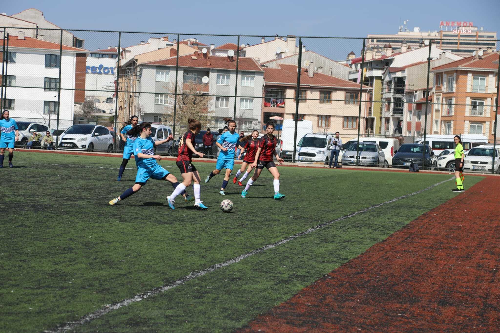 ESKİŞEHİR’DE DERBİ HEYECANI: ESKİŞEHİRSPOR RAKİBİNİ 4-1 MAĞLUP ETTİ