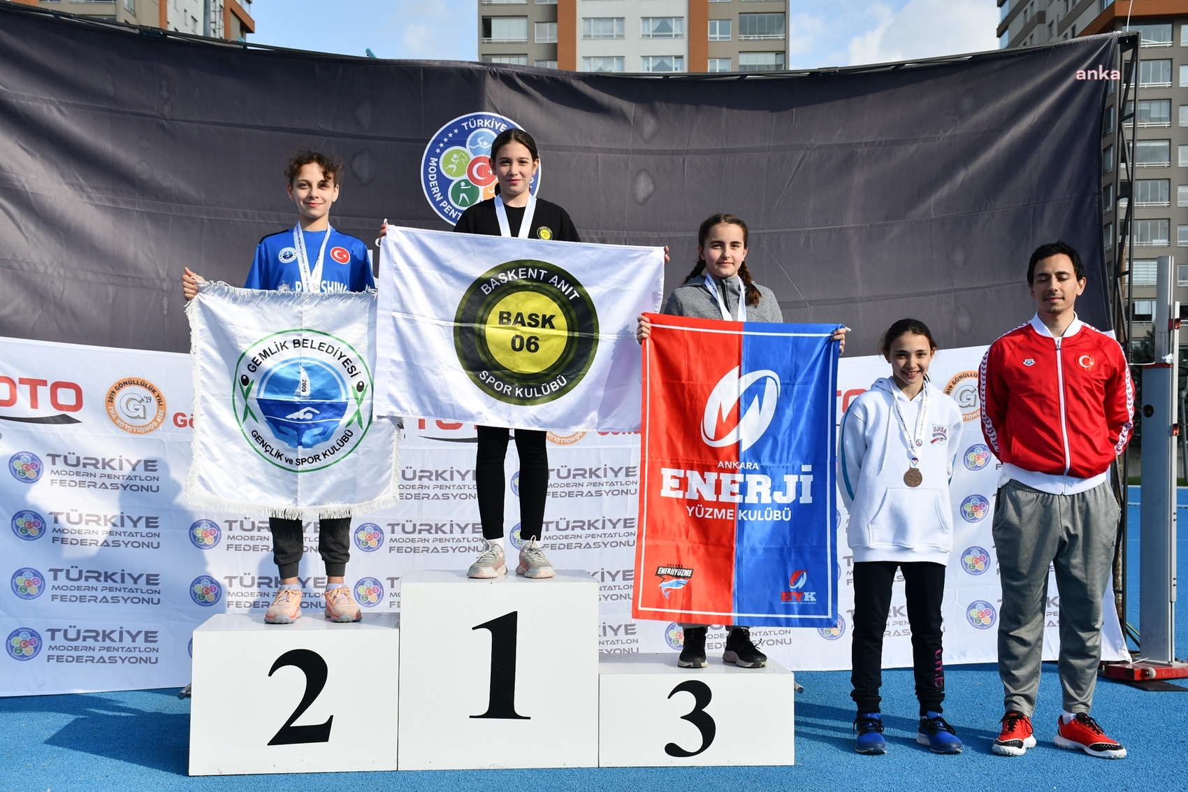 GEMLİK BELEDİYESPOR, ANKARA’DAN MADALYA İLE DÖNDÜ