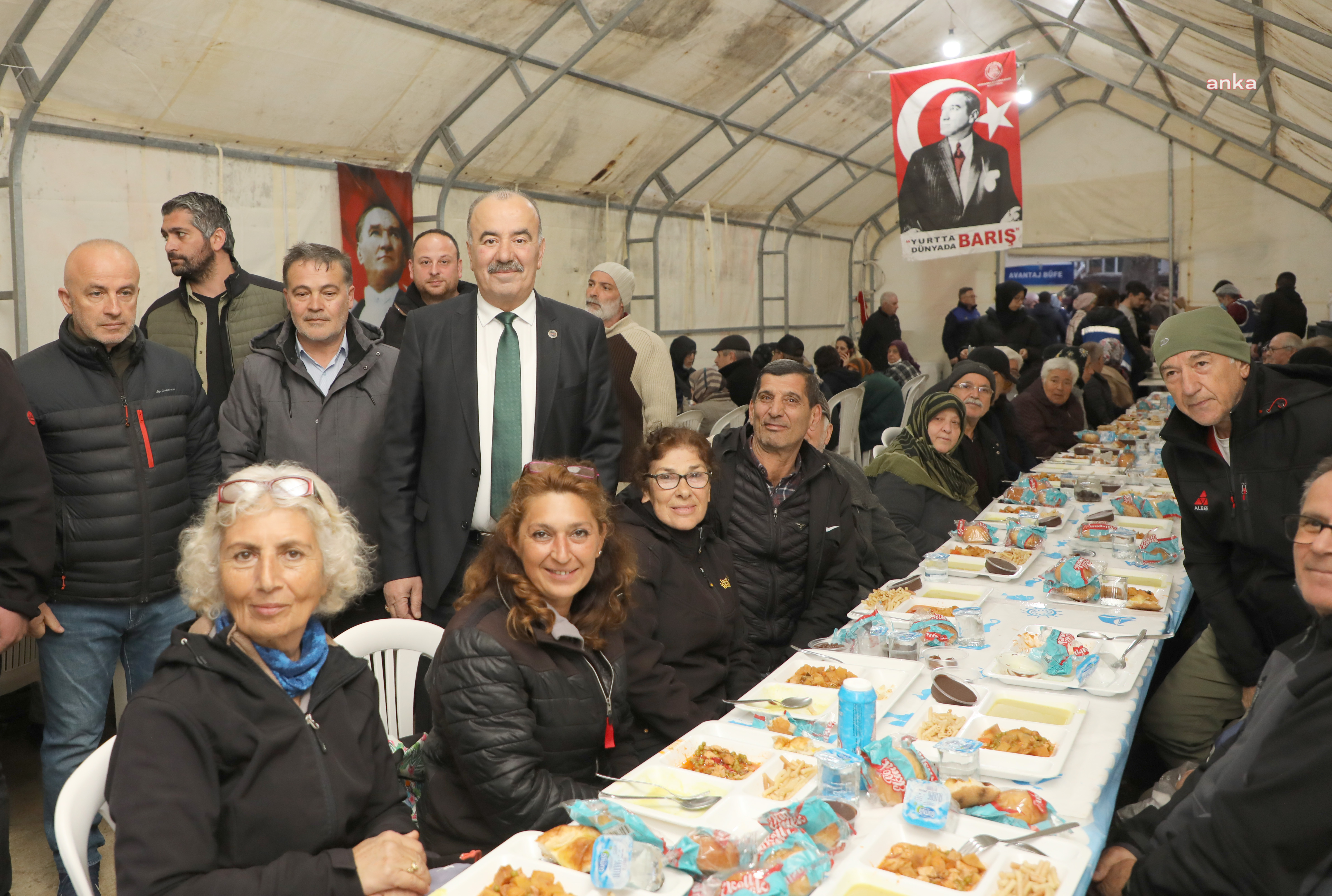 MUDANYALILAR, BELEDİYE'NİN İFTAR SOFRASINDA BULUŞUYOR