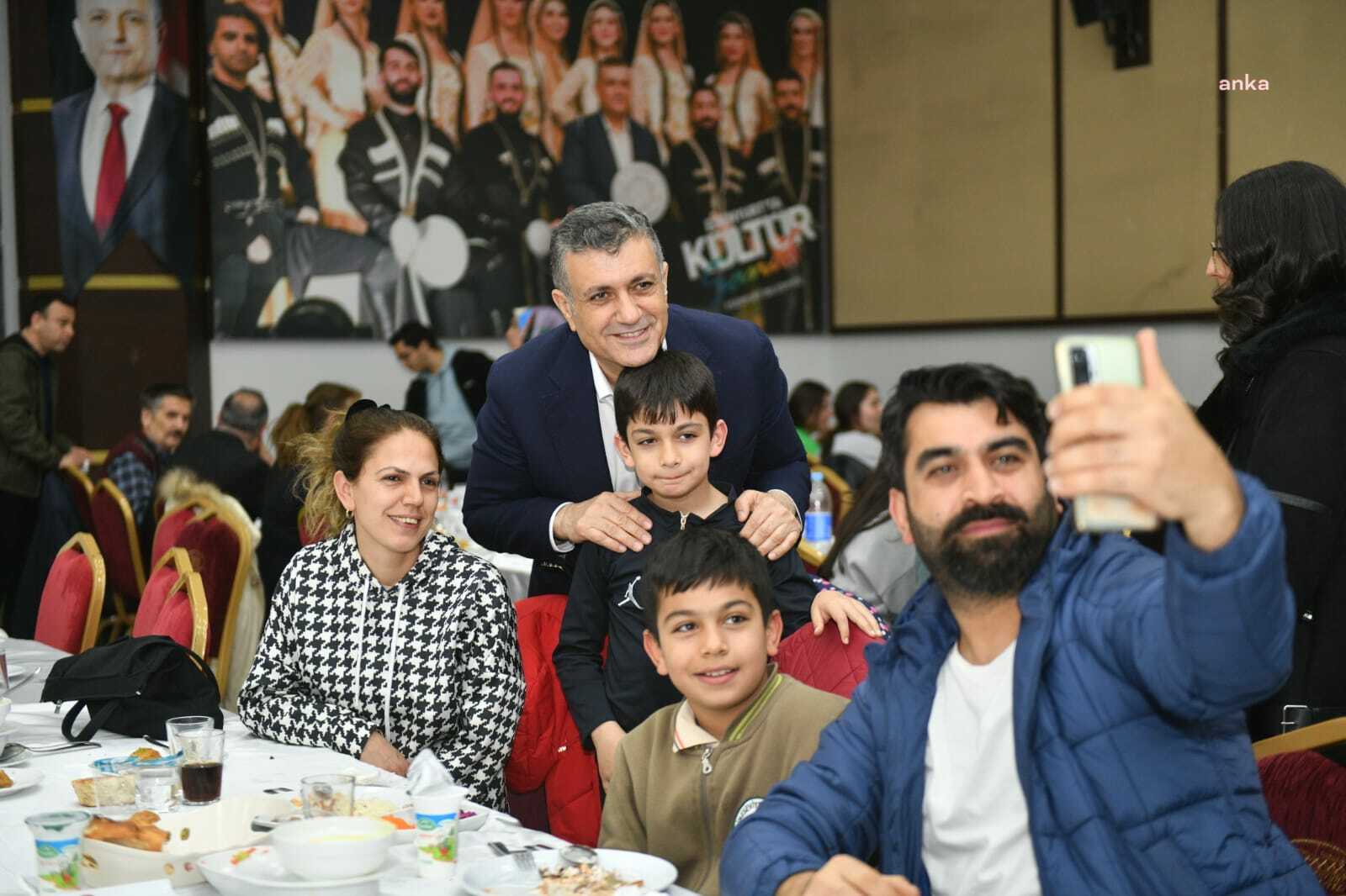 ESENYURT BELEDİYE BAŞKANI BOZKURT, OKUL MÜDÜRLERİ VE ÖĞRETMENLERLE İFTARDA BULUŞTU