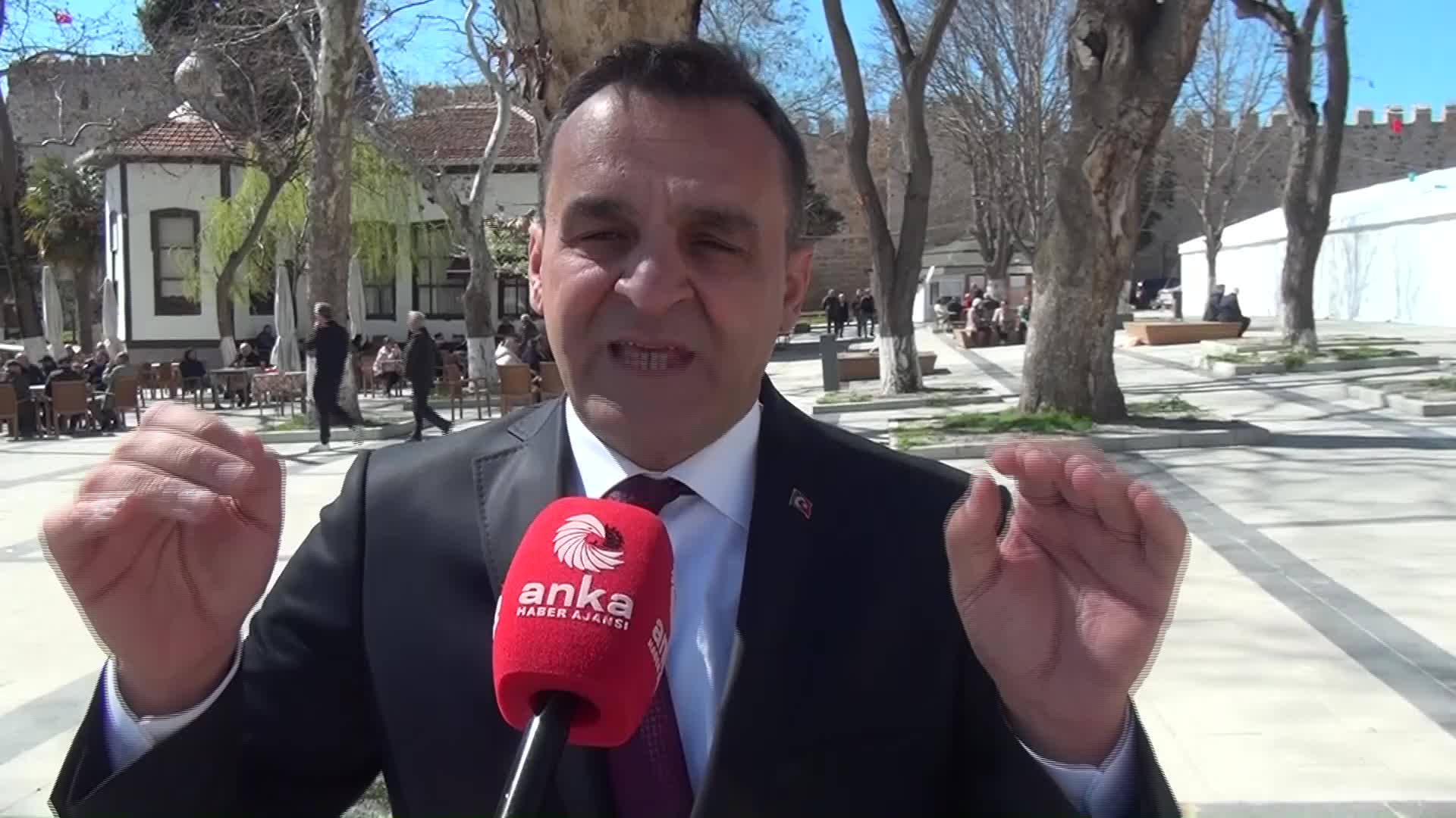 BARIŞ KARADENİZ’DEN BALIKÇI BARINAĞI TEPKİSİ: “ARTIK YAPMASINLAR, BİR BUÇUK AY SONRA BİZ YAPACAĞIZ”