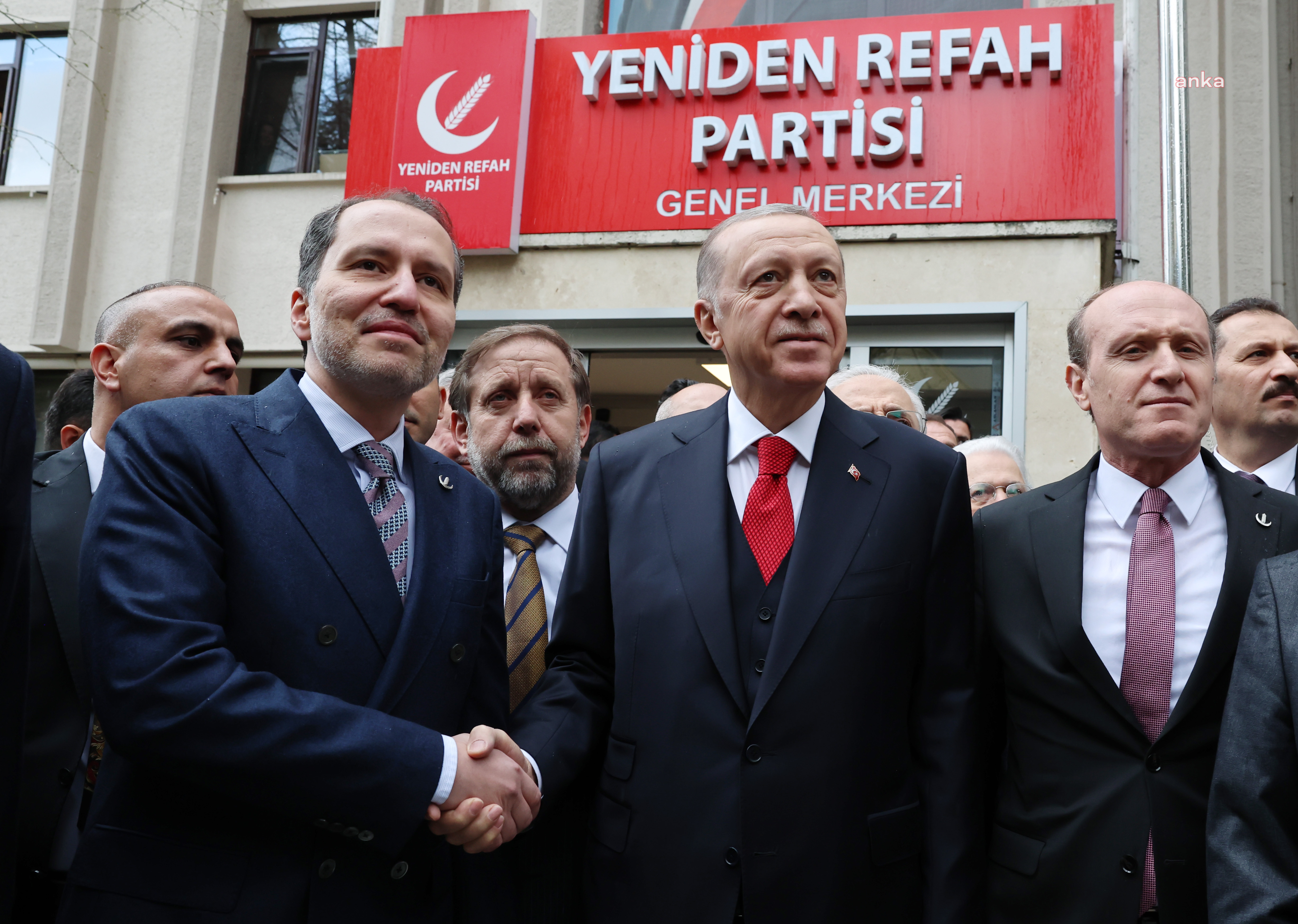 CUMHURBAŞKANI ERDOĞAN, YENİDEN REFAH PARTİSİ GENEL BAŞKANI ERBAKAN’I ZİYARET ETTİ