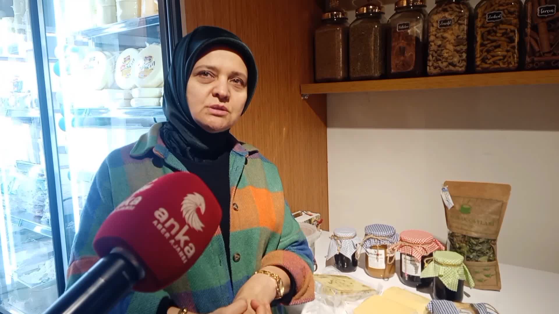 ARTVİNLİ GİRİŞİMCİ YASEMİN DEĞİRMENCİ: "ARTVİN'DE KADINLARIN EL EMEKLERİYLE ÜRETTİKLERİ DOĞAL ÜRÜNLERİ TANITMAK İÇİN YOLA ÇIKTIK"