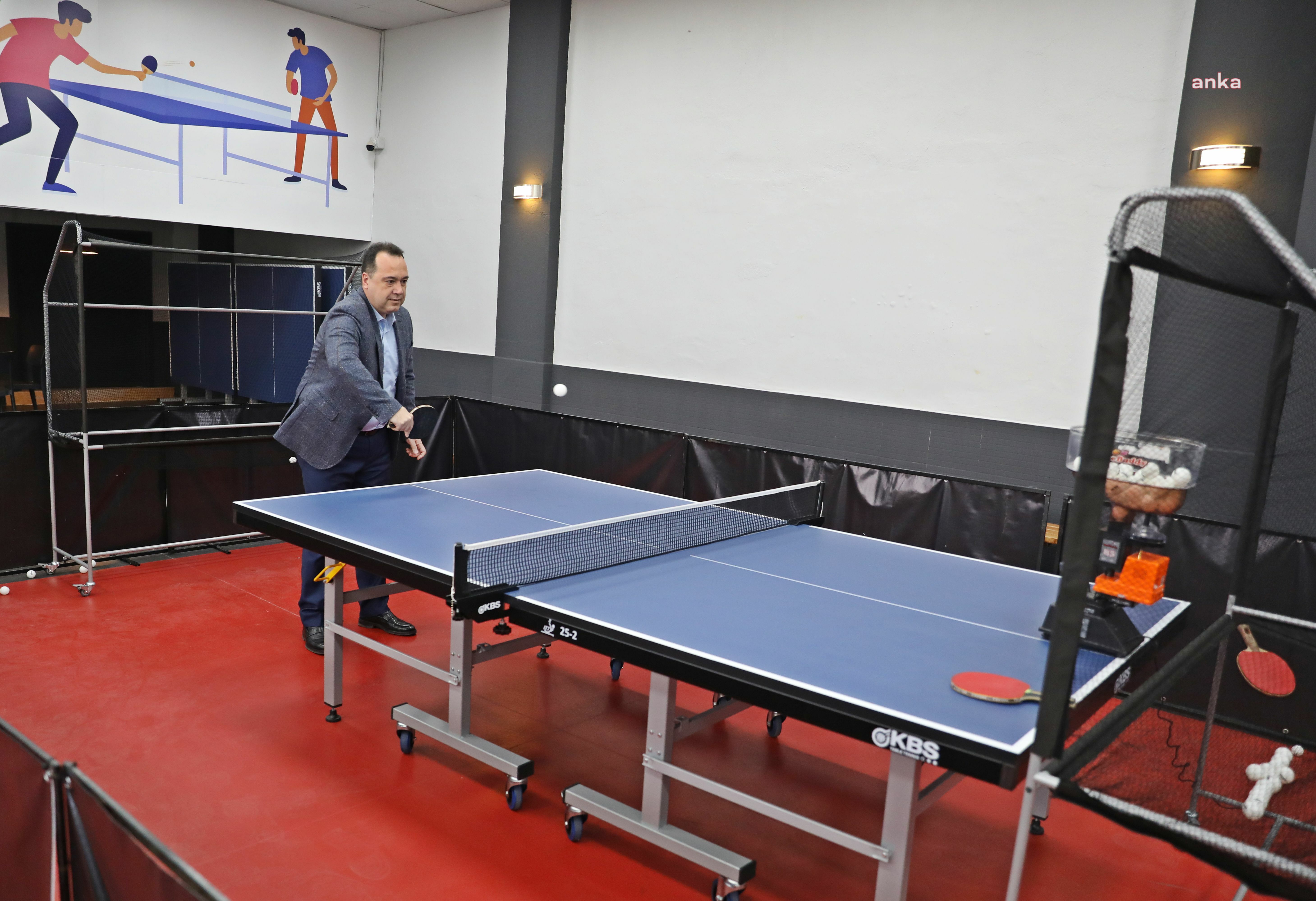 AKHİSAR BELEDİYESİ’NİN MASA TENİSİ SALONU AÇILDI