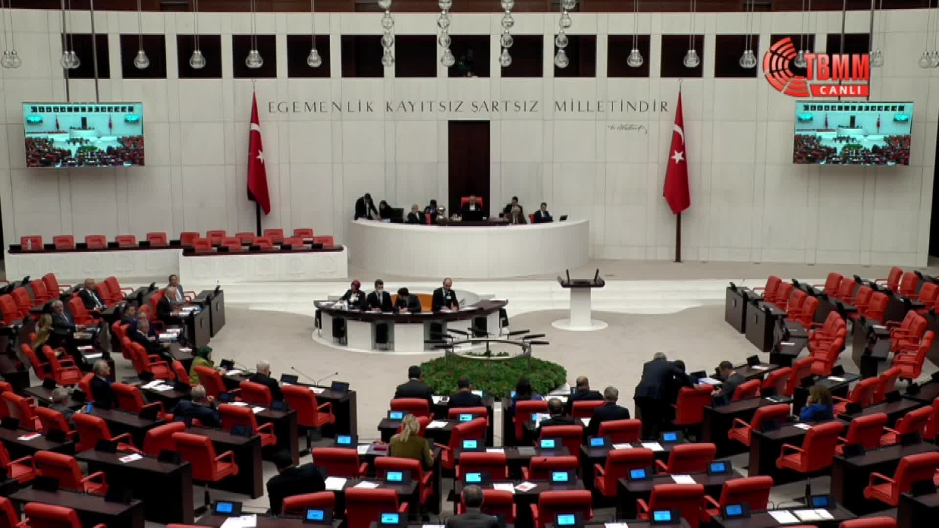 ERHAN USTA'DAN AKP'Lİ CANİKLİ'YE "ZİRAAT VE HALK BANKASI" TEPKİSİ: "BU BANKALARIN KURULUŞ AMACI, ZİRAAT BANKASI’NIN ÇİFTÇİLERİ, HALK BANKASI’NIN DA ESNAFI DESTEKLEMEK”