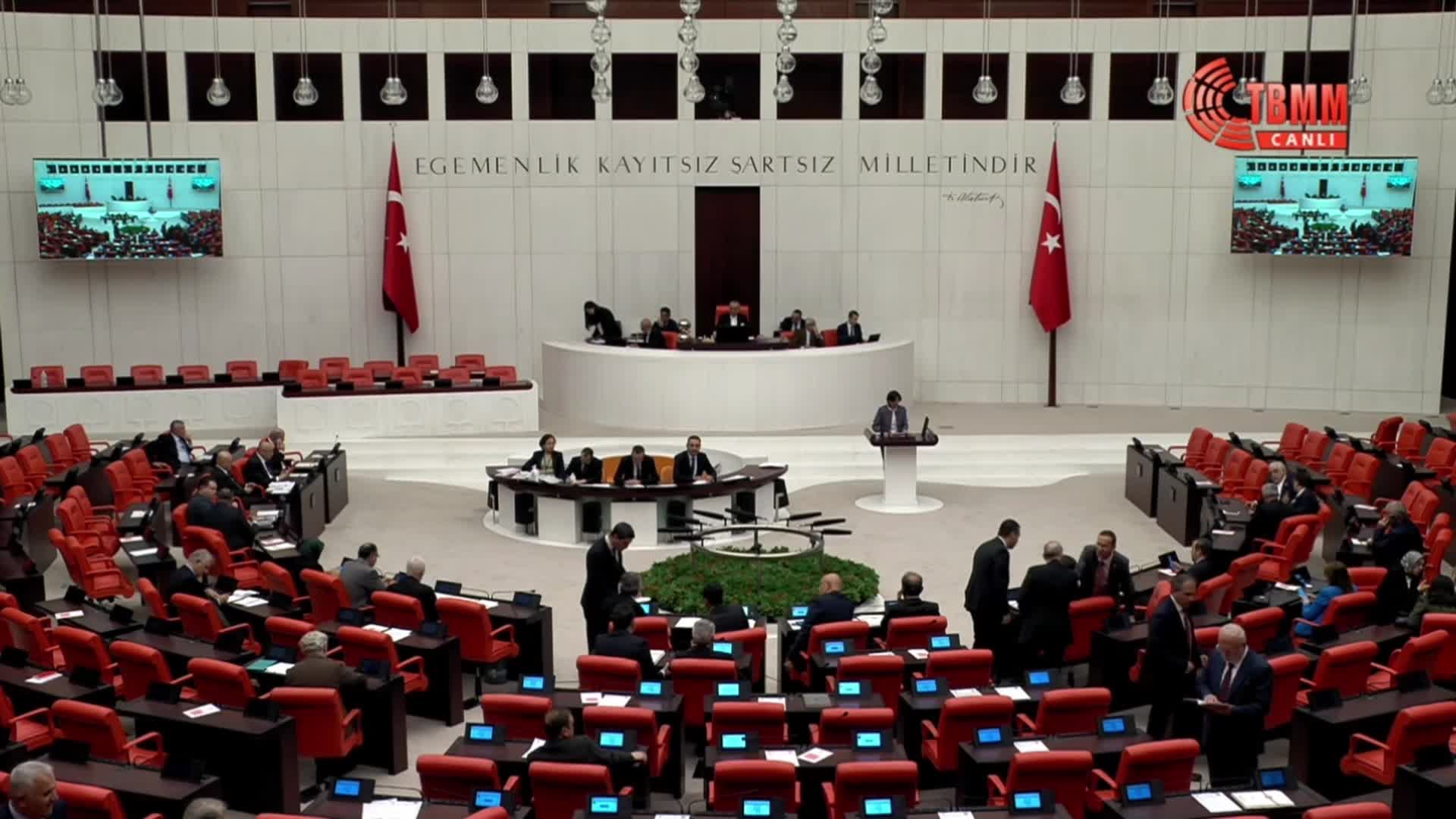 CHP'NİN "DEPREMİN ETKİLİ OLDUĞU İLLERDEKİ ÖĞRENCİLERİN KARŞILAŞTIĞI SORUN VE İHTİYAÇLARA YÖNELİK ÇÖZÜM GELİŞTİRİLMESİ" ÖNERİSİ, AKP VE MHP'Lİ VEKİLLERİN OYLARIYLA REDDEDİLDİ
