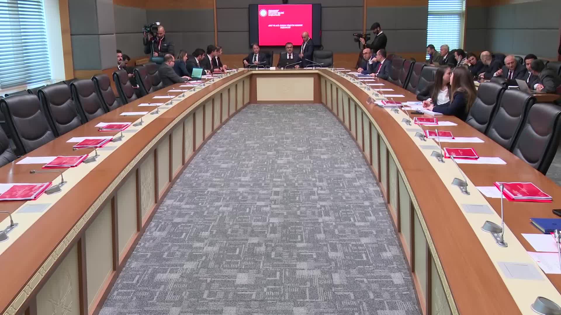 TBMM DEPREM ARAŞTIRMA KOMİSYONU'NA SUNUM YAPAN AİLE VE SOSYAL HİZMETLER BAKANLIĞI: 1118 KAYIP ÇOCUK BİLDİRİMİ YAPILDI... KOCAELİ'NDEKİ OLAY KUR'AN KURSUNA GELEN ÇOCUKLARA AKŞAM YEMEĞİ VERİLMESİYLE ALAKALI