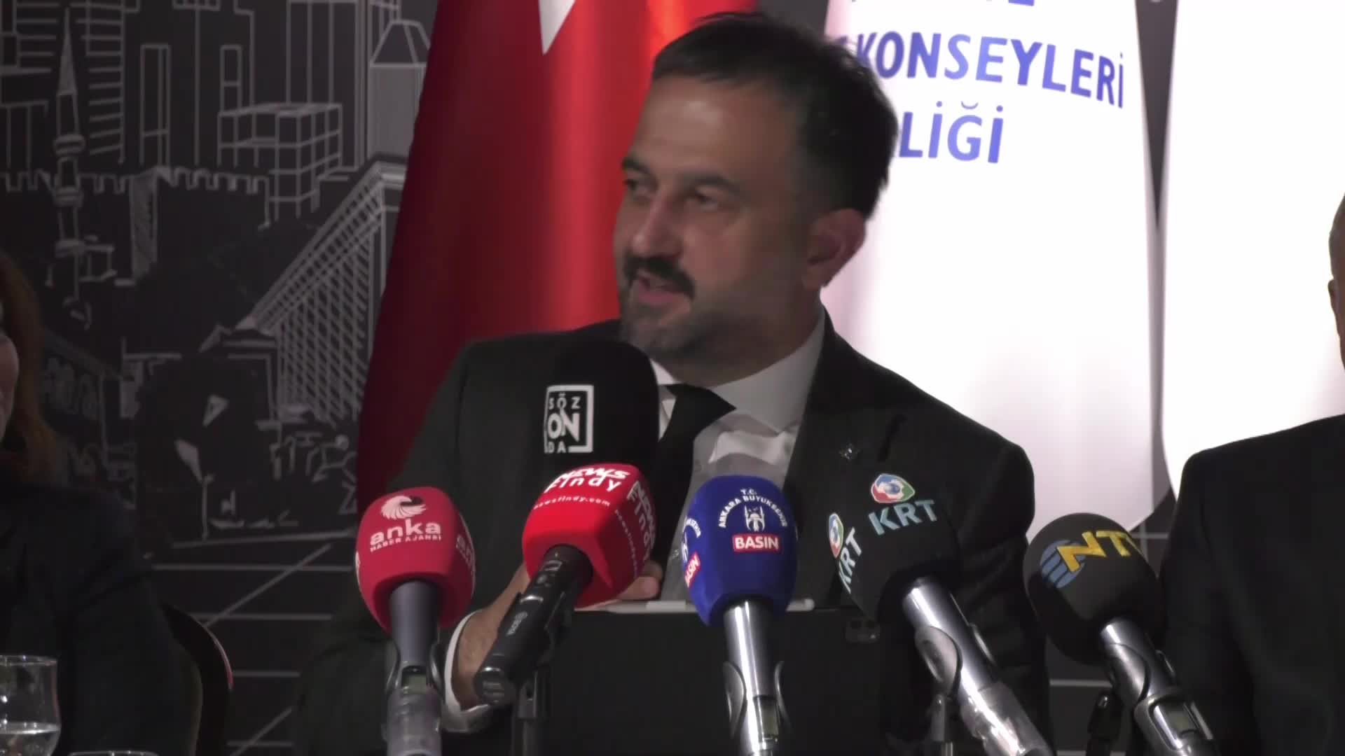 “AFETLERE HAZIRLIKTA KENT KONSEYLERİNİN ROLÜ SONUÇ BİLDİRGESİ” YAYINLANDI: “YENİ NESİL BİR KENTSEL DÖNÜŞÜM ANLAYIŞINI GERÇEKLEŞTİRECEK YASAL VE YÖNETSEL ÖNLEMLER KENT KONSEYLERİNİN UZMANLIK BİRİKİMİ GÖZ ÖNÜNDE BULUNDURULARAK ALINMALIDIR”