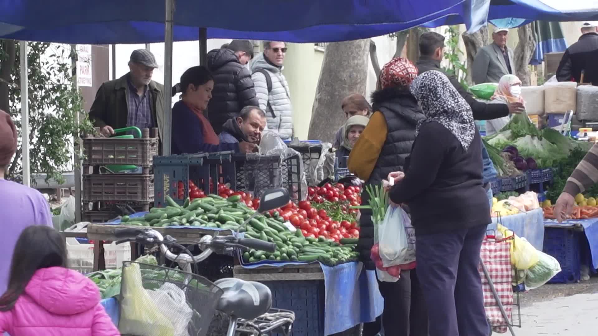 EFES SELÇUK’TA PAZAR ATIKLARI KOMPOST GÜBREYE DÖNÜŞTÜRÜLECEK