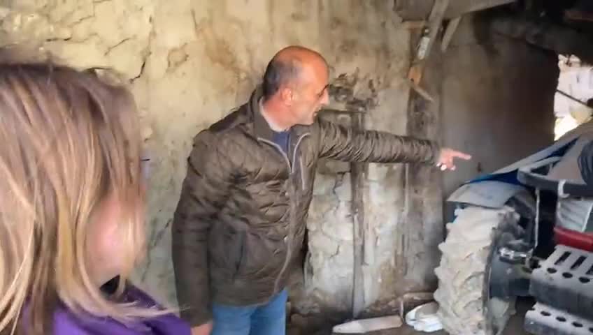 GÜLİZAR BİÇER KARACA: “DEPREMİN 54’ÜNCÜ GÜNÜ BÜTÜN YETKİLİLERE BAŞVURULMUŞ OLMASINA RAĞMEN TRAKTÖRLER HALA ENKAZ ALTINDA KURTARILMAYI BEKLİYOR”