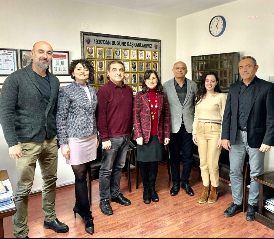 VETERİNER HEKİMLER DERNEĞİ YÖNETİMİNE GÜLAY ERTÜRK VE EKİBİ YENİDEN SEÇİLDİ