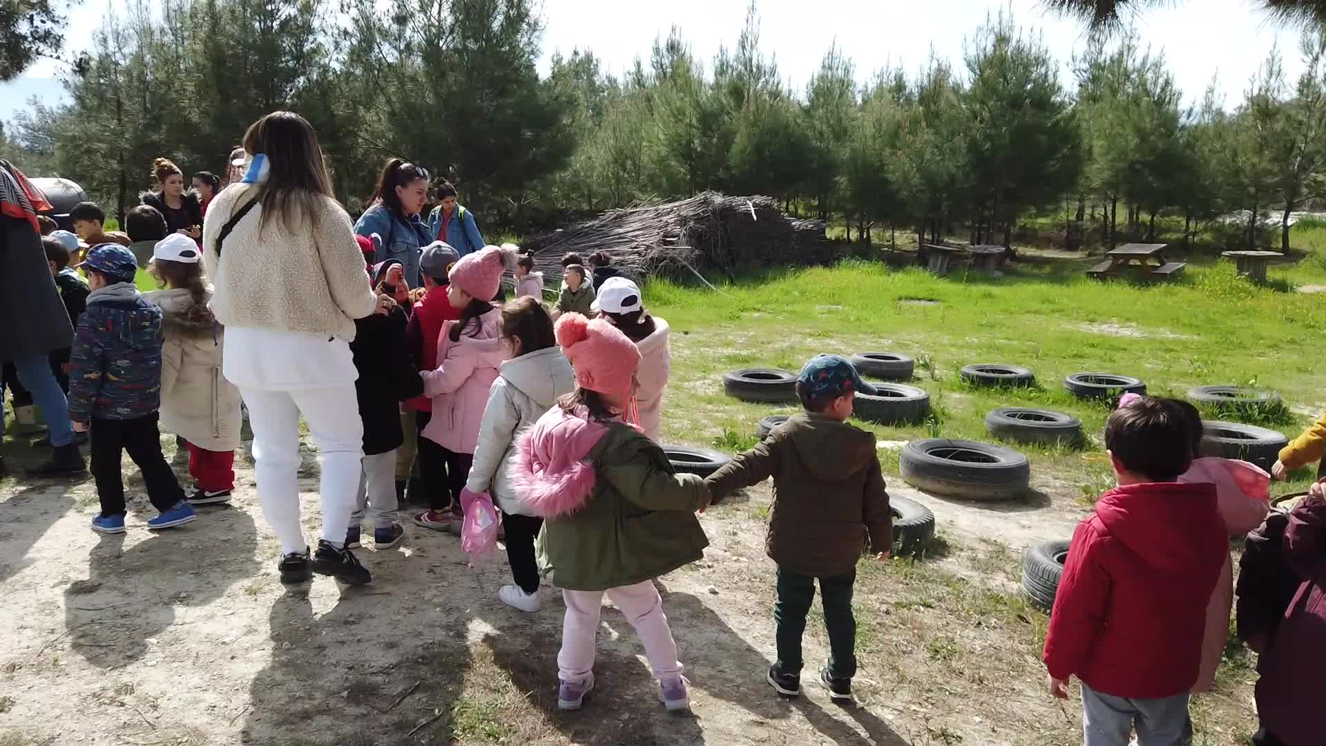 EFELERLİ ÇOCUKLAR ORMAN HAFTASI’NI DOĞAYLA İÇ İÇE KUTLADI