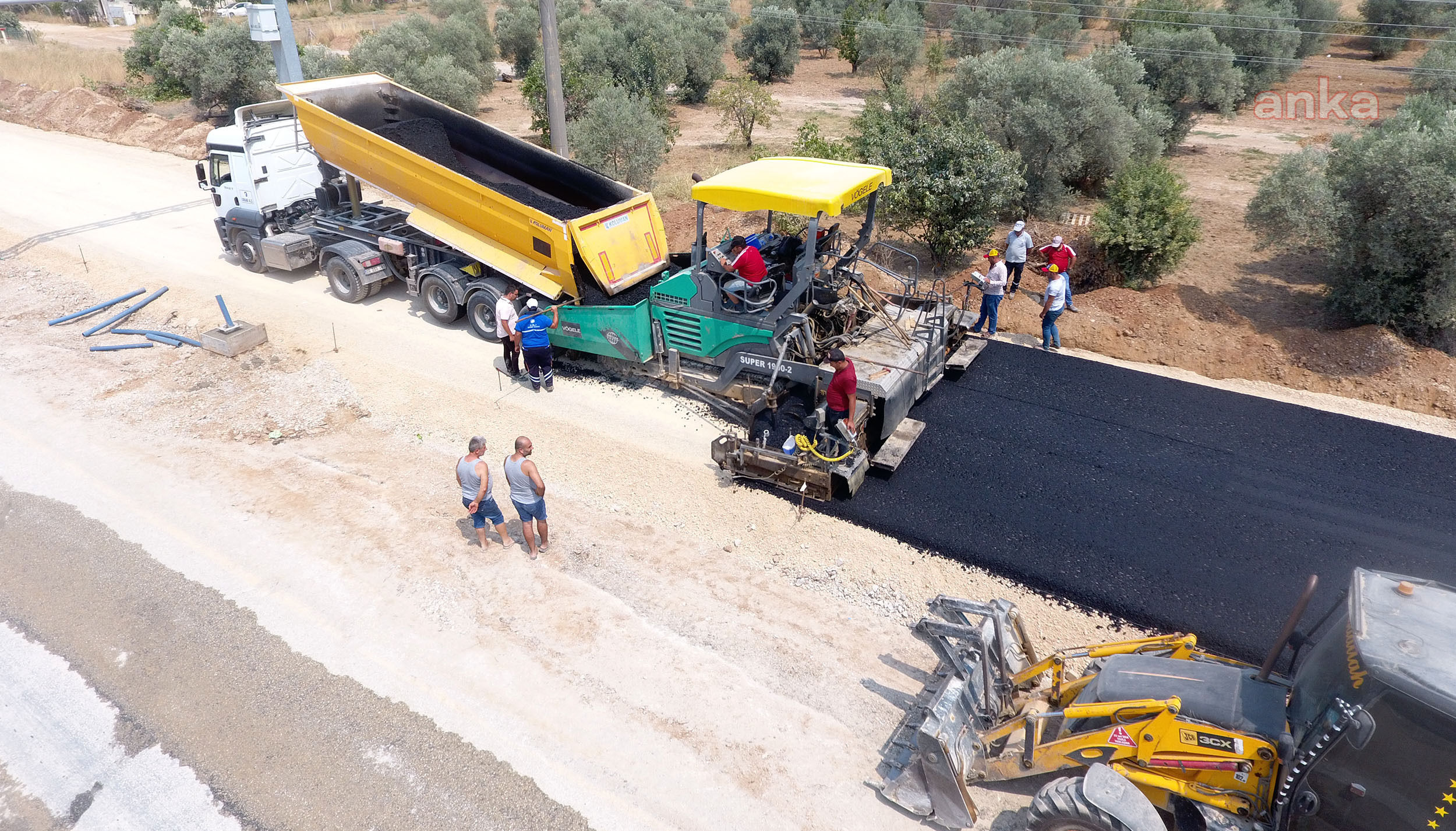 ULA'DA SICAK ASFALT KAPLAMASI BAŞLADI