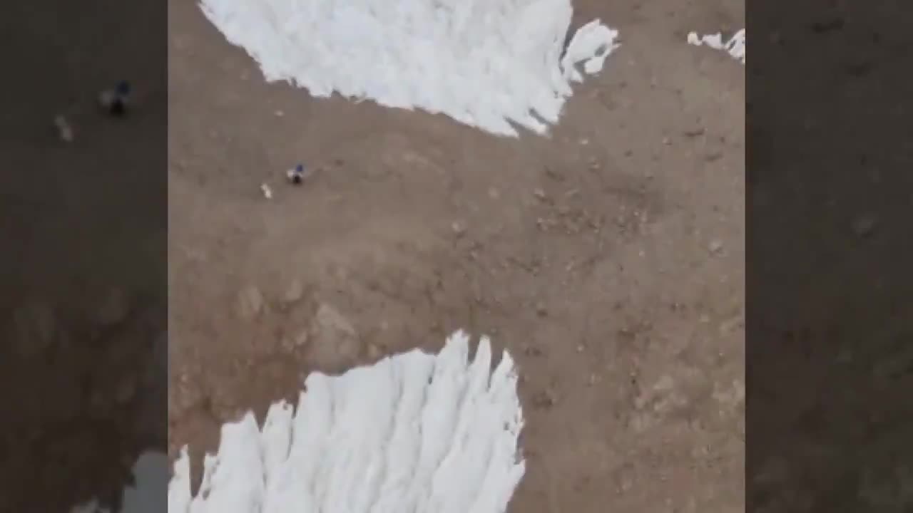 3 BİN 200 METRE YÜKSEKLİKTE KAZA GEÇİREN DAĞCILAR HELİKOPTERLE KURTARILDI