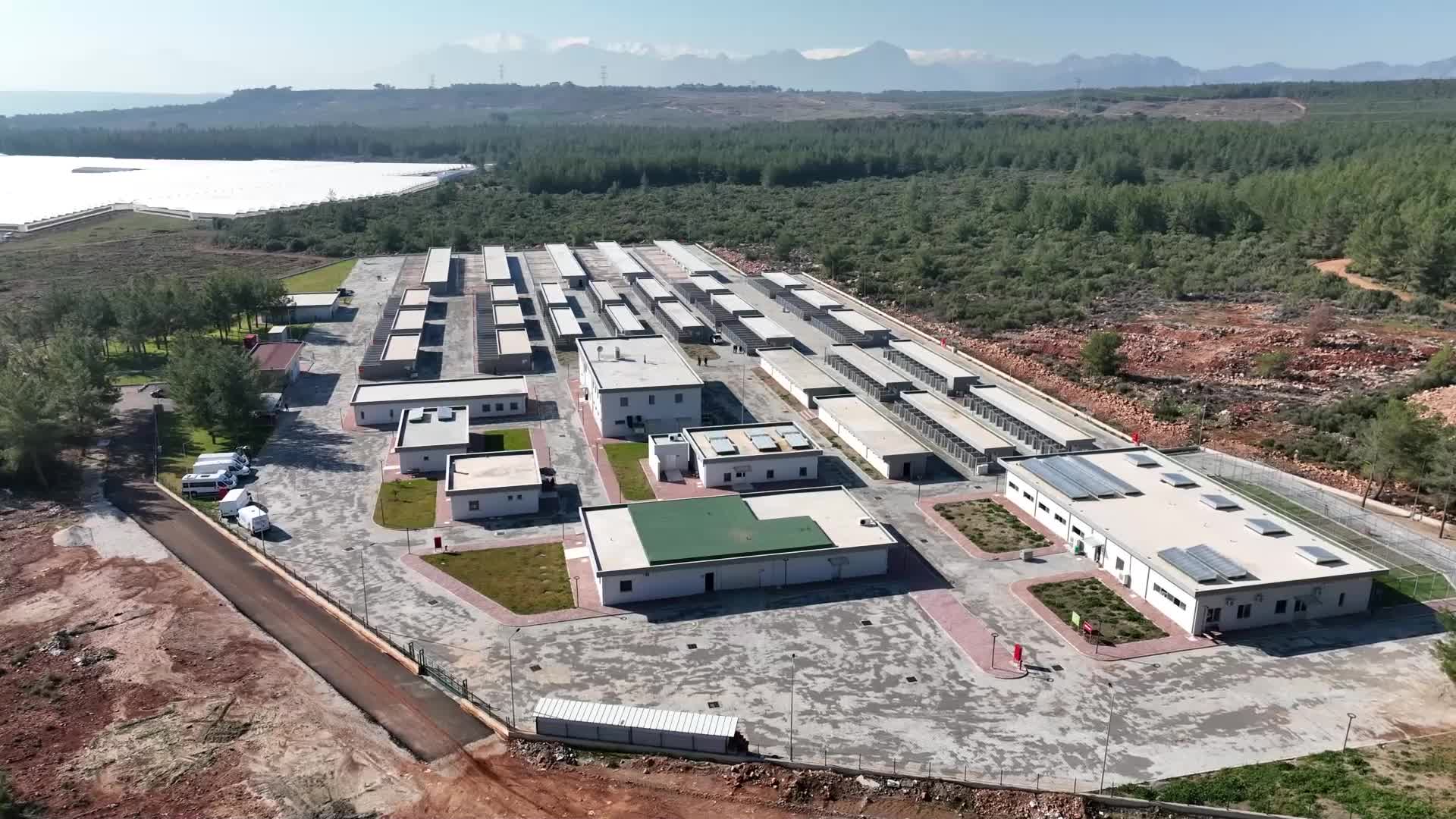 ANTALYA BÜYÜKŞEHİR BELEDİYESİ SOKAK HAYVANLARI BAKIMEVİ HİZMETE GİRDİ