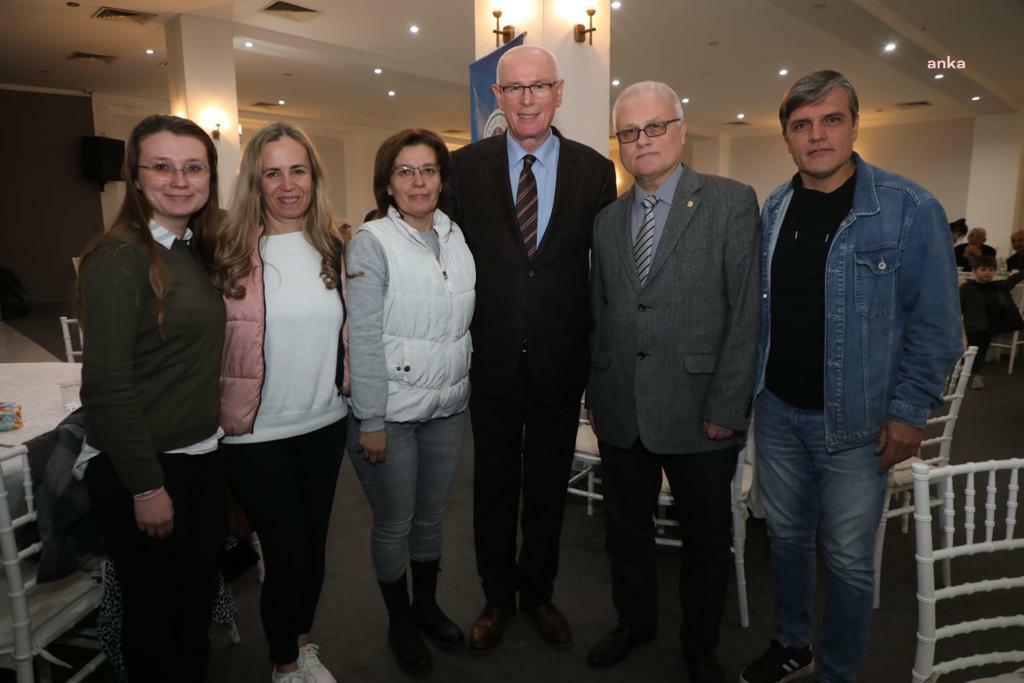 ODUNPAZARI BELEDİYE BAŞKANI KURT, İFTARDA SİTE YÖNETİCİLERİYLE BİR ARAYA GELDİ