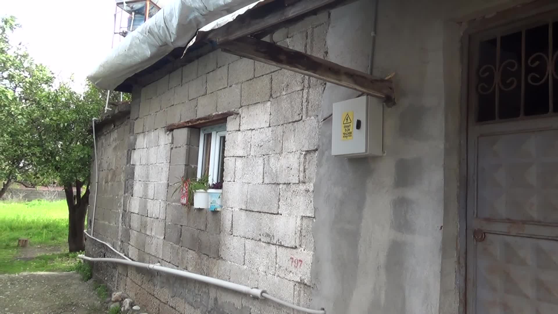 OSMANİYE’DE EVİNE HIRSIZ GİREN İŞİTME ENGELLİ VATANDAŞ: "MAAŞIM BİN 600 LİRA. NE YİYİP NE İÇECEĞİM BEN?"