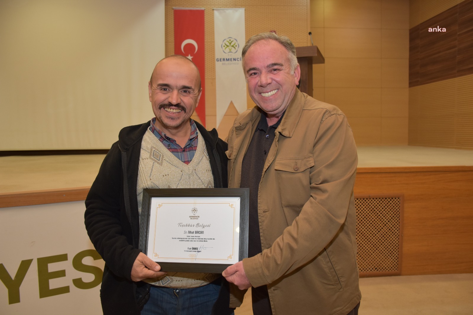 GERMENCİK BELEDİYE BAŞKANI ÖNDEŞ’TEN EMEKLİLİĞE HAK KAZANAN PERSONELE TEŞEKKÜR BELGESİ