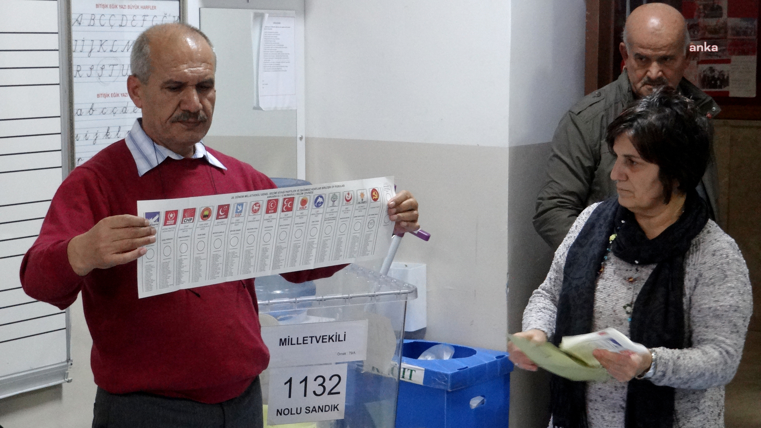 AGİT, 14 MAYIS SEÇİMLERİNDE DAHA ÖNCEKİ TAVSİYELERİNE UYULUP UYULMADIĞINI DEĞERLENDİRECEK: "FAZLADAN OY PUSULASINA LİMİT GETİRİLMELİ. SEÇMENLERİN GÖZDAĞI OLMADAN OY KULLANABİLMESİ İÇİN POLİS SAYISI KISITLI OLMALI"