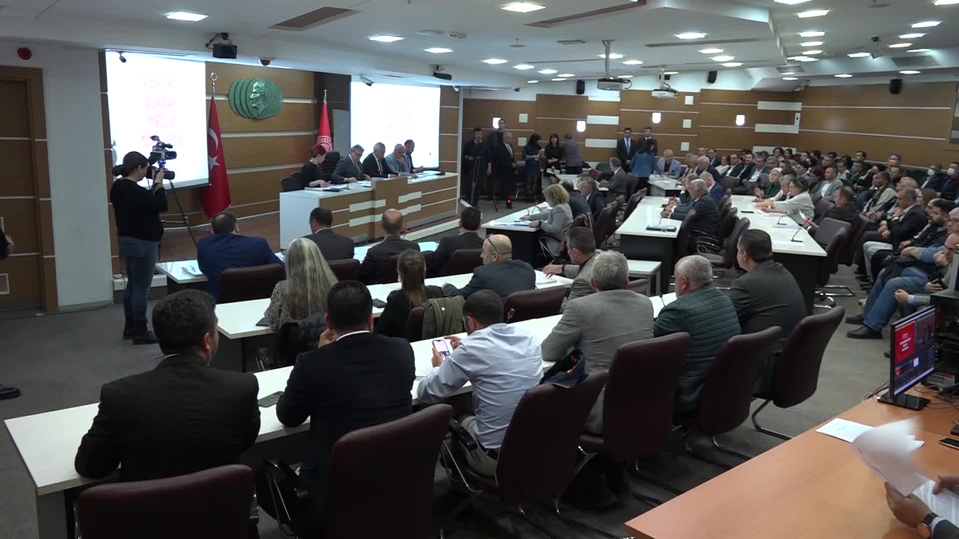 BORNOVA BELEDİYE MECLİSİ’NE İKİ YENİ İSİM