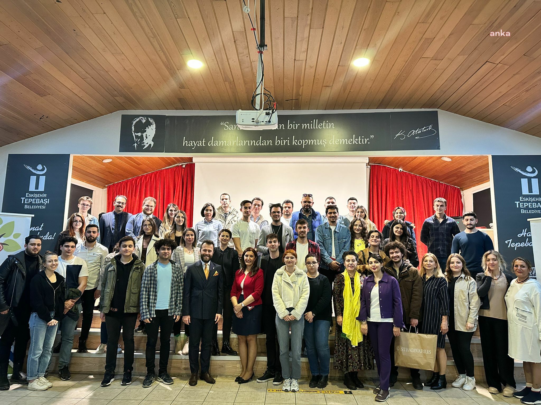 TEPEBAŞI’NDA ‘GENÇLİK VE LİDERLİK’ KONUŞULDU