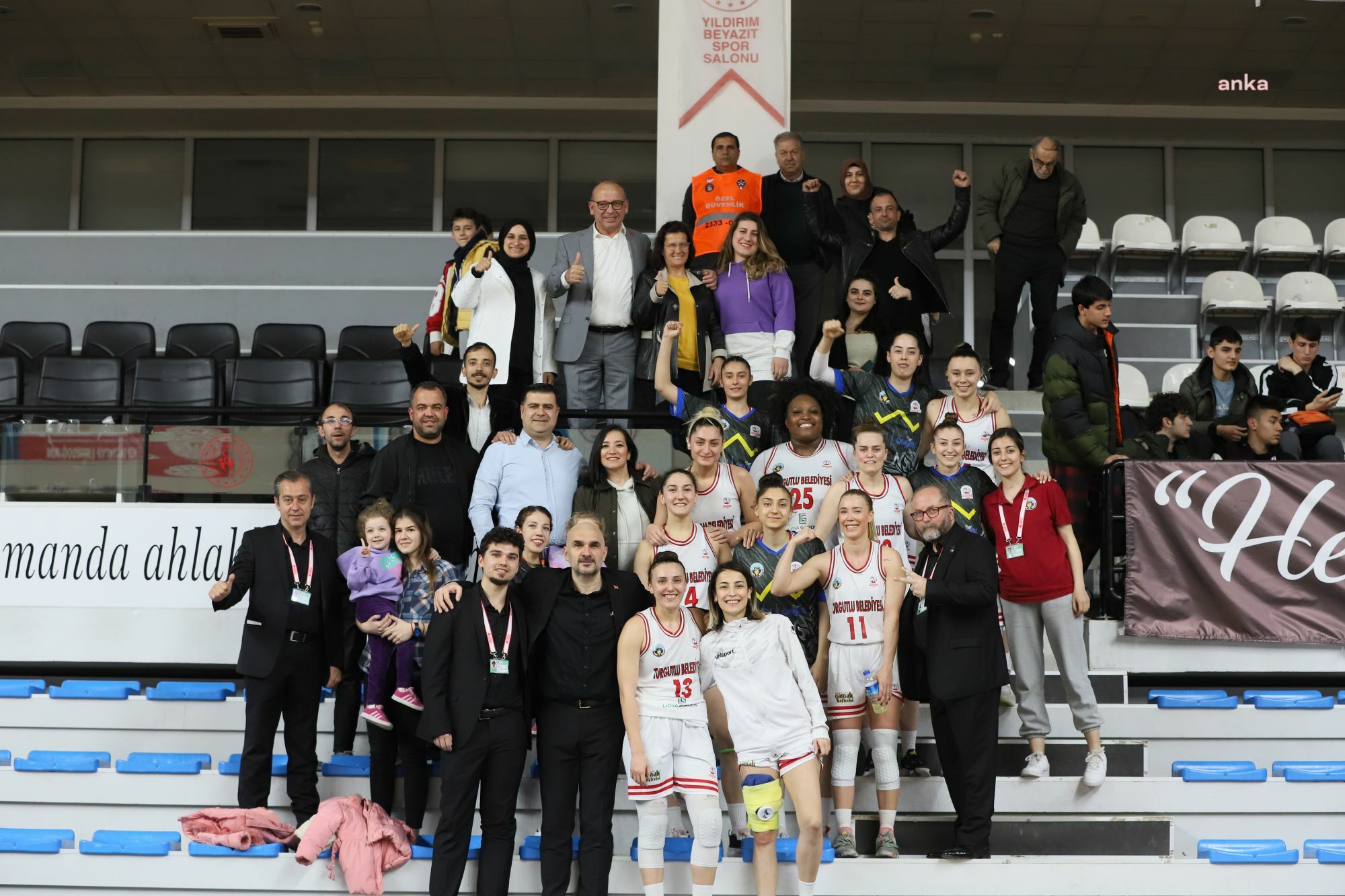 TURGUTLU BELEDİYESİ KADIN BASKETBOL TAKIMI GELECEK SEZON DA TKBL’DE