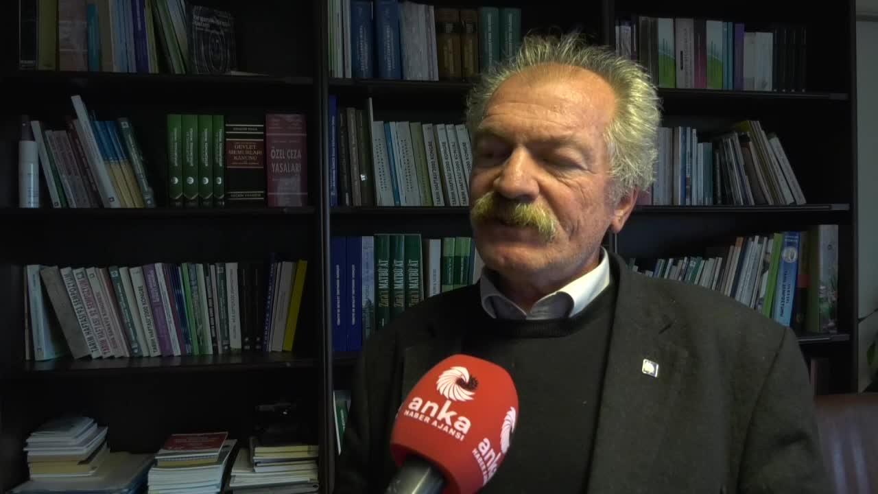 ZİRAAT MÜHENDİSLERİ ODASI BAŞKANI BAKİ REMZİ SUİÇMEZ: “EĞER ÇİFTÇİ HENÜZ KAYBETTİĞİ HAYVAN MİKTARINDA HAYVAN ALAMAMIŞSA, DEPREMDE ZARAR GÖREN TARIM ALETLERİ VERİLMEMİŞSE BÜTÜNCÜL PAKETİN AÇIKLANMASI GEREKİR”
