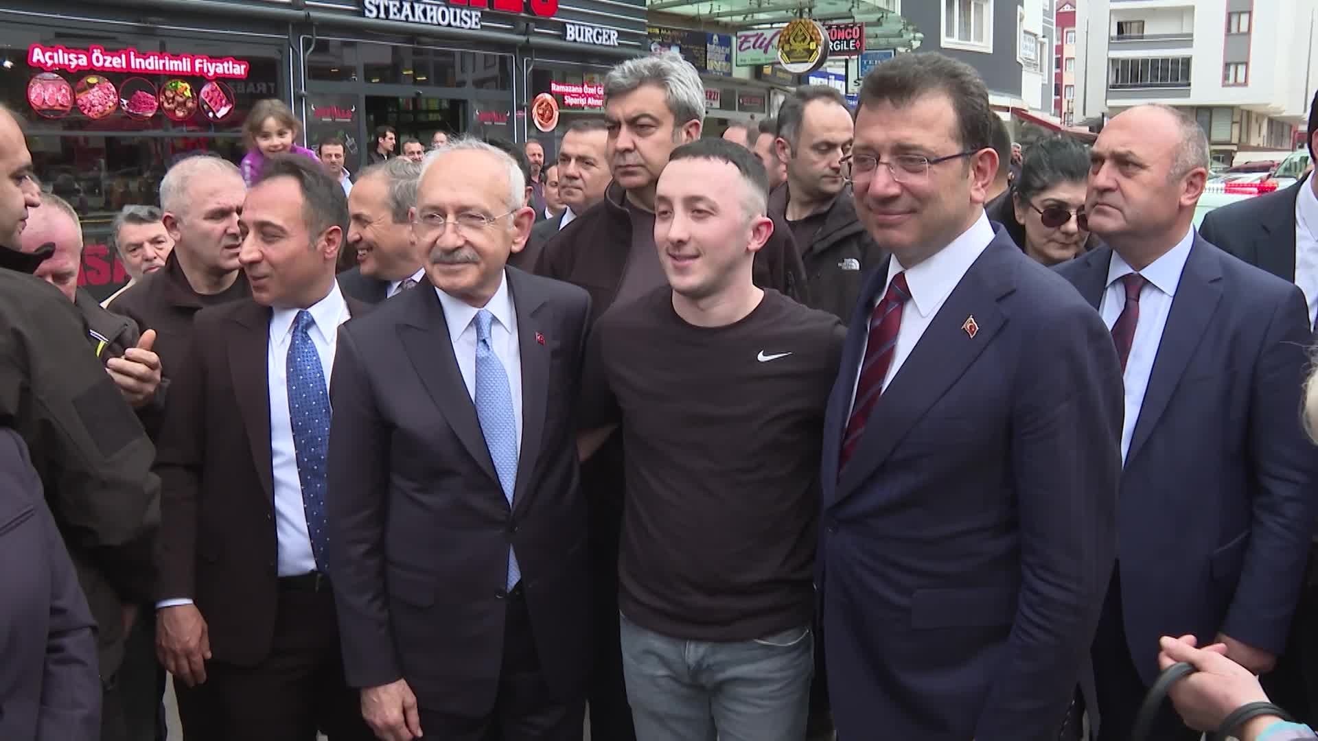 CUMHURBAŞKANI ADAYI KILIÇDAROĞLU: “DEVLETTE KİN OLMAZ, ÖFKE OLMAZ, RÖVANŞ OLMAZ. DEVLET, ADALETLE YÖNETİLİR. HERKESİN GİYİMİNE, KUŞAMINA, YAŞAMINA SAYGI DUYMAK ZORUNDASINIZ”